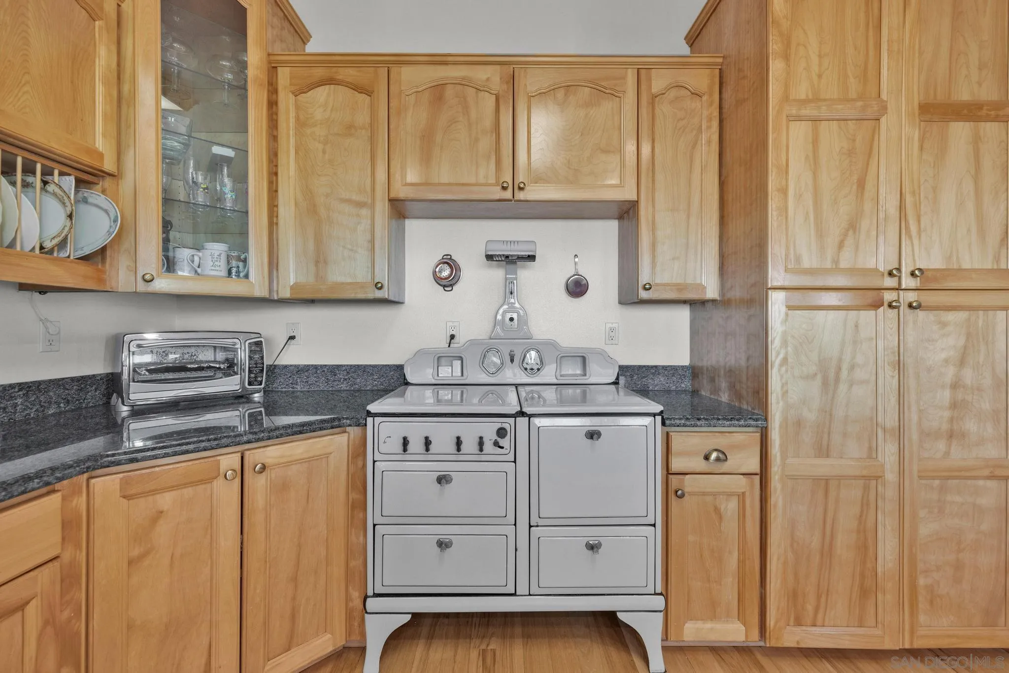 https://cdn.realtyfeed.com/cdn/127/250030469/8a69cf92650780b928ad08e794501a11.webp