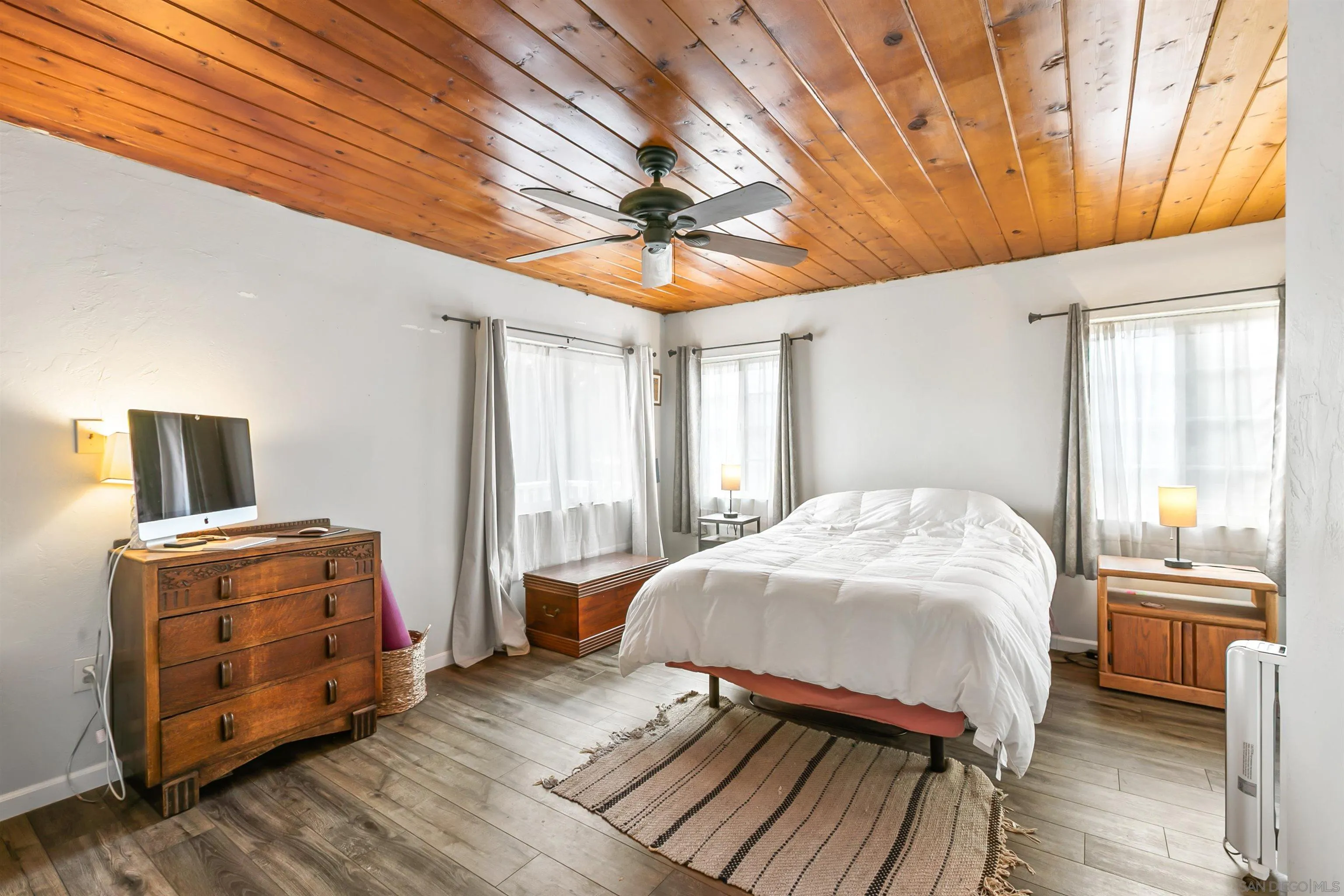 https://cdn.realtyfeed.com/cdn/127/250030511/649cde8549f43ab0a816a08318ad6e6c.webp