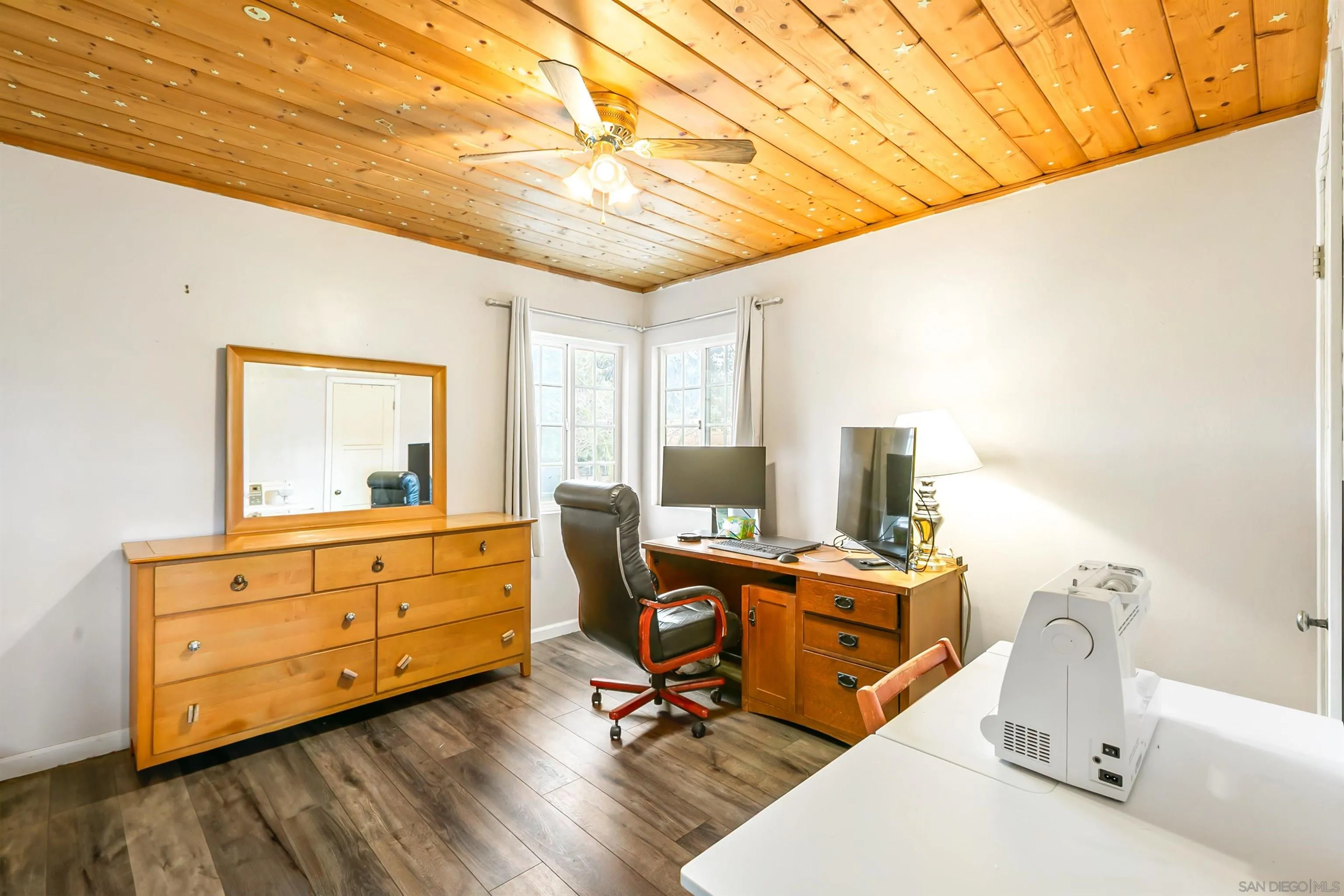 https://cdn.realtyfeed.com/cdn/127/250030511/8e96bc8edb3615e9fd3c5f9a67b24900.webp