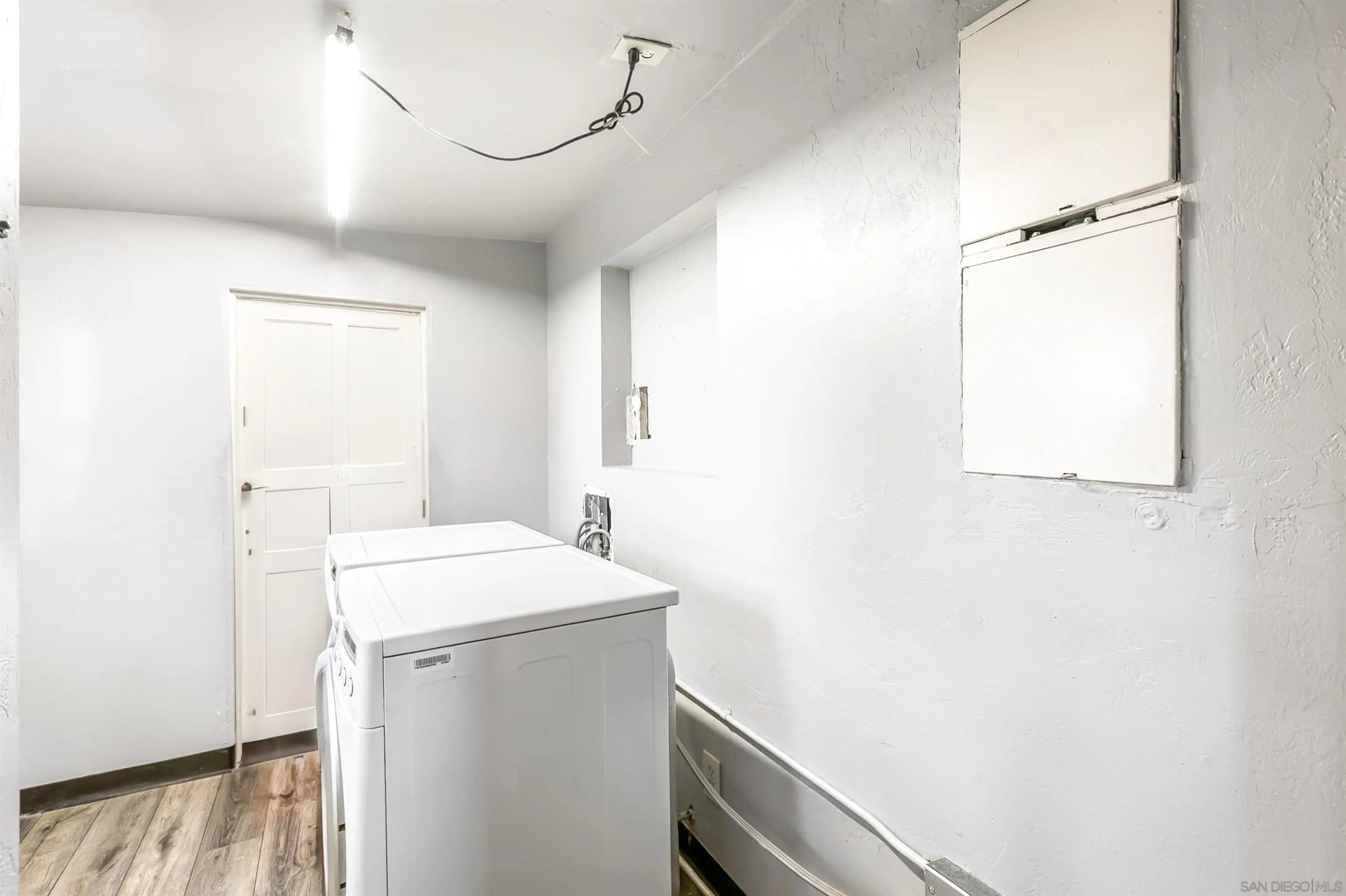 https://cdn.realtyfeed.com/cdn/127/250030511/a8a513f346045d2530c96bb67cbab840.webp