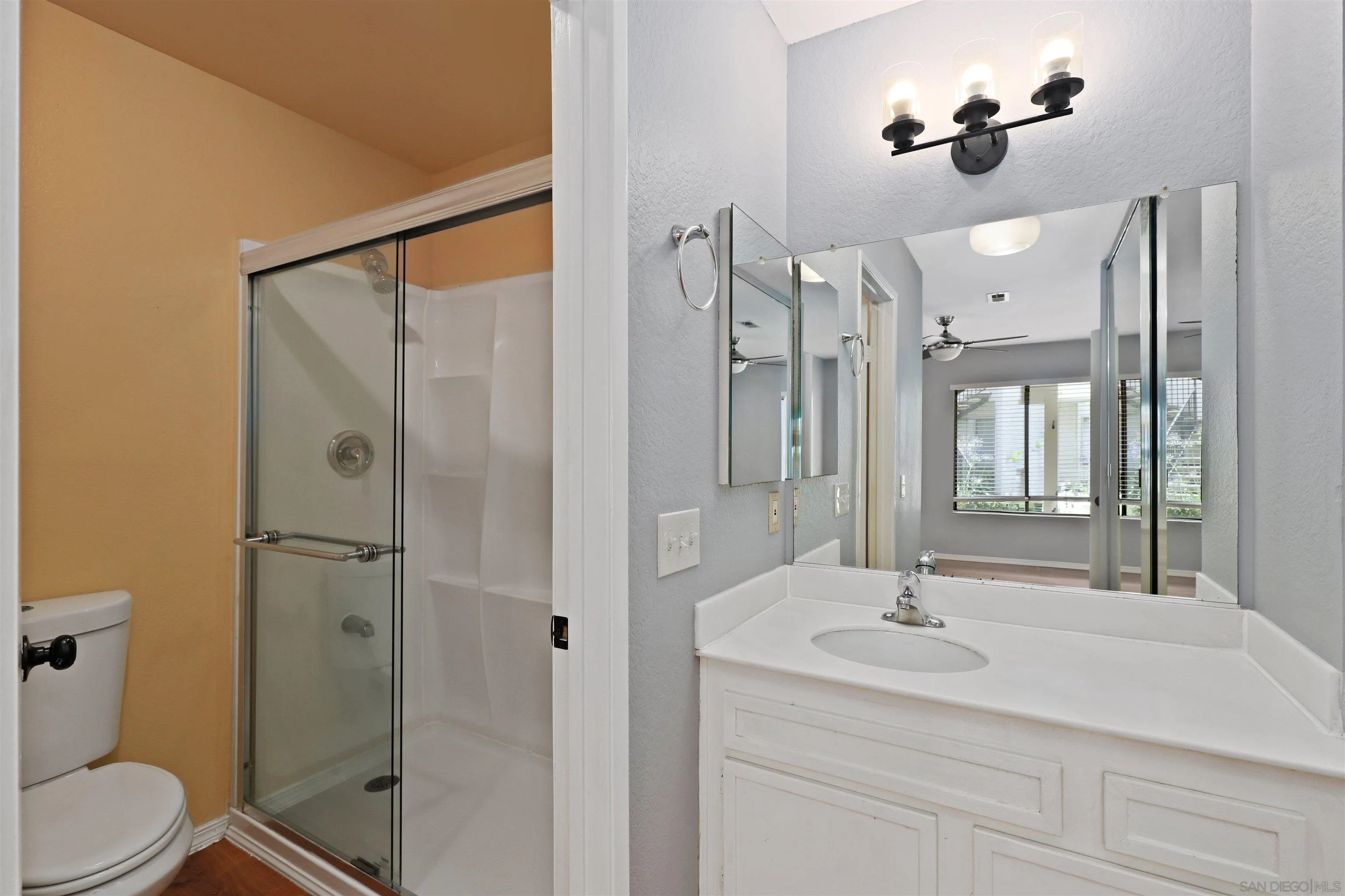 Photo #8: 250030512 Listing: Photo #8