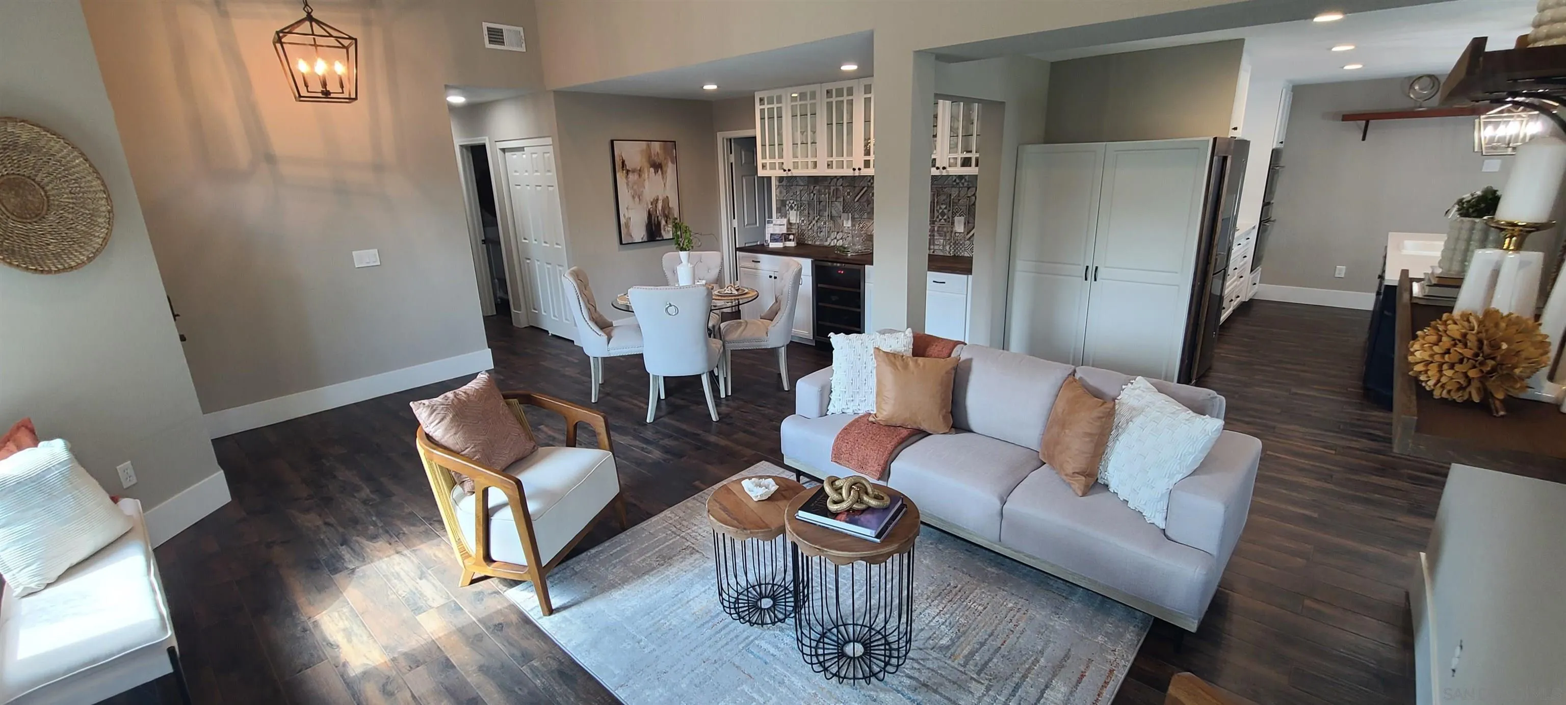 https://cdn.realtyfeed.com/cdn/127/250030522/3516b46c8140d02b8dce658b772e797f.webp