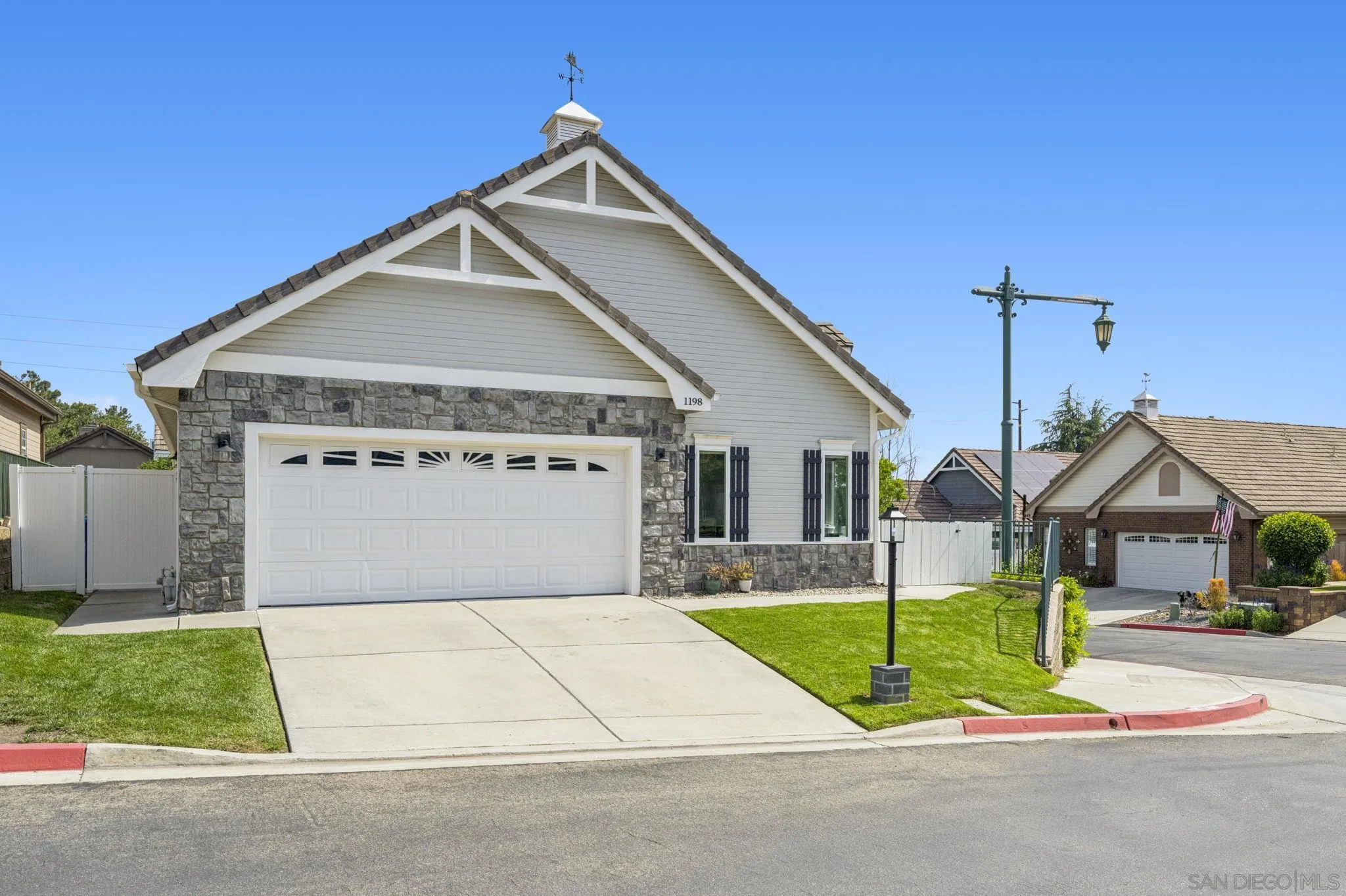 https://cdn.realtyfeed.com/cdn/127/250030522/65835dd881b45aa61fe462a92f5b7a8c.webp