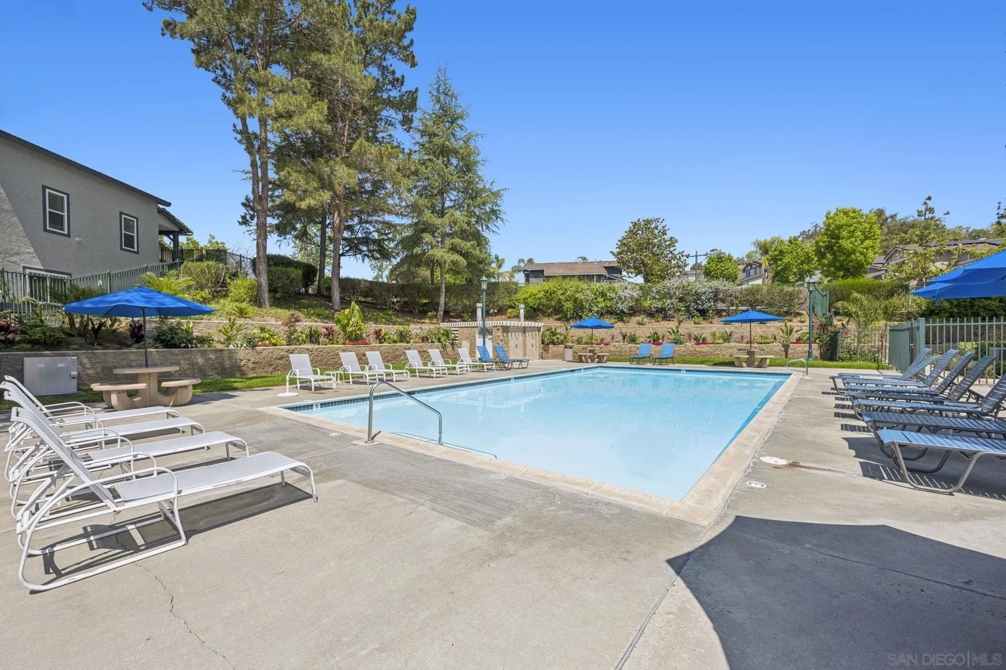 https://cdn.realtyfeed.com/cdn/127/250030522/ae2df2f74f0e68782c3d64899dc0d99b.webp