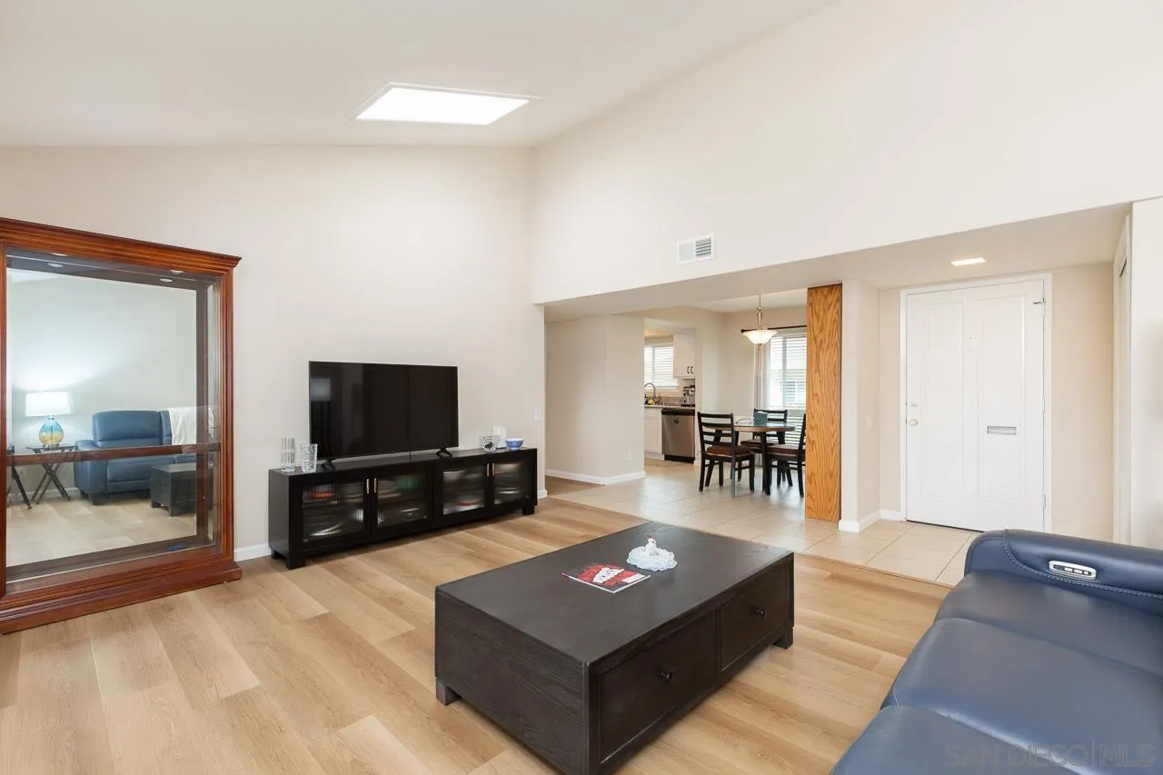 Photo #4: 250030524 Listing 