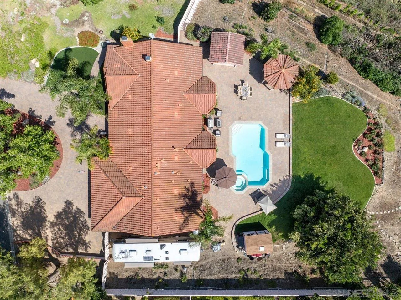 https://cdn.realtyfeed.com/cdn/127/250030575/68d0c016421d510f9d5386f1e3da7360.webp
