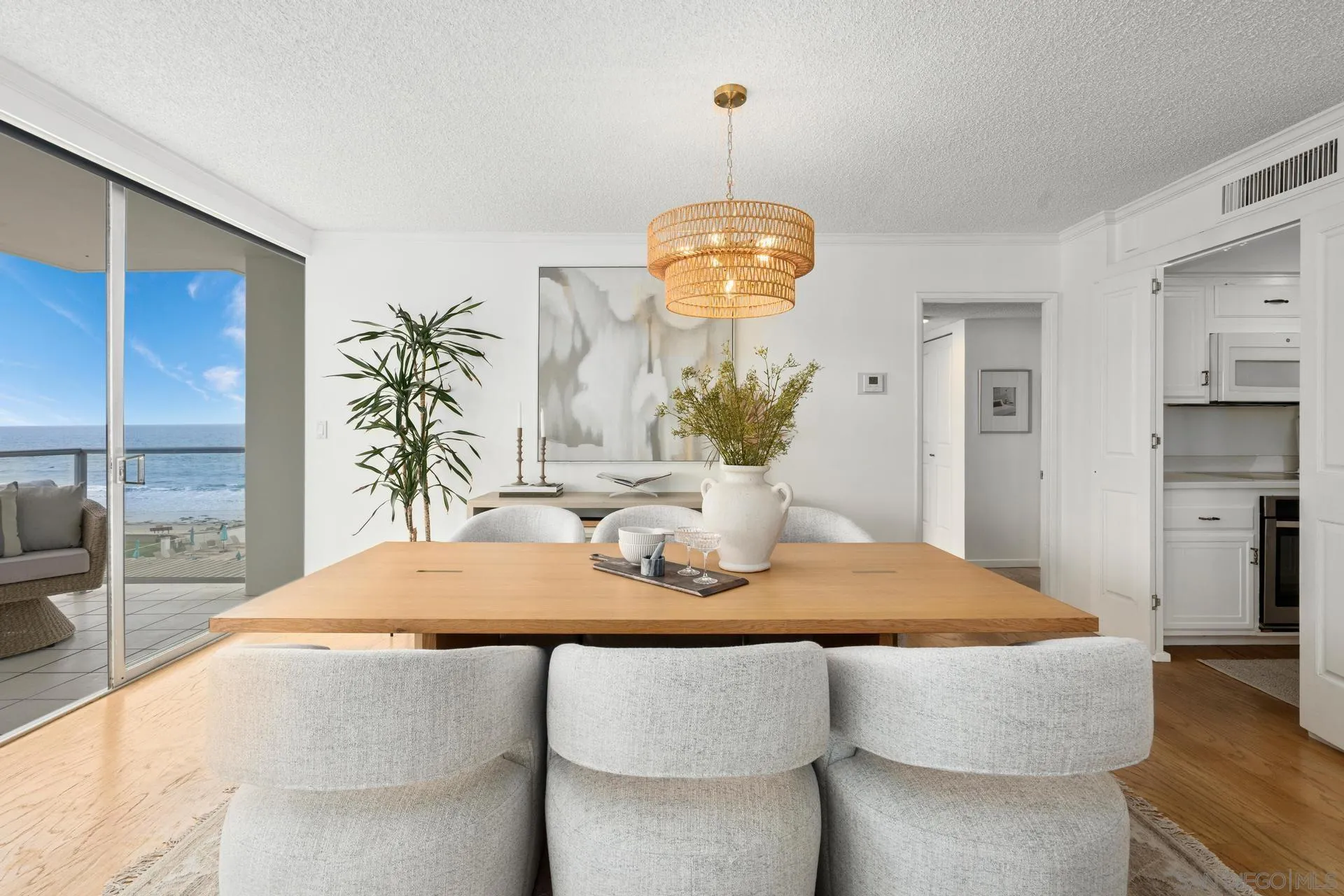 Photo #4: 250030579 Listing 
