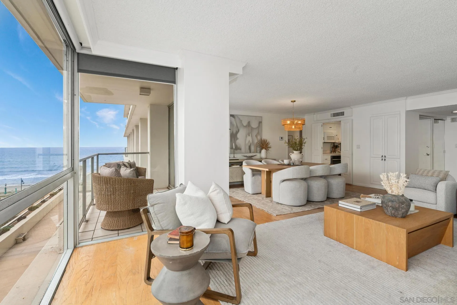 Photo #2: 250030579 Listing 