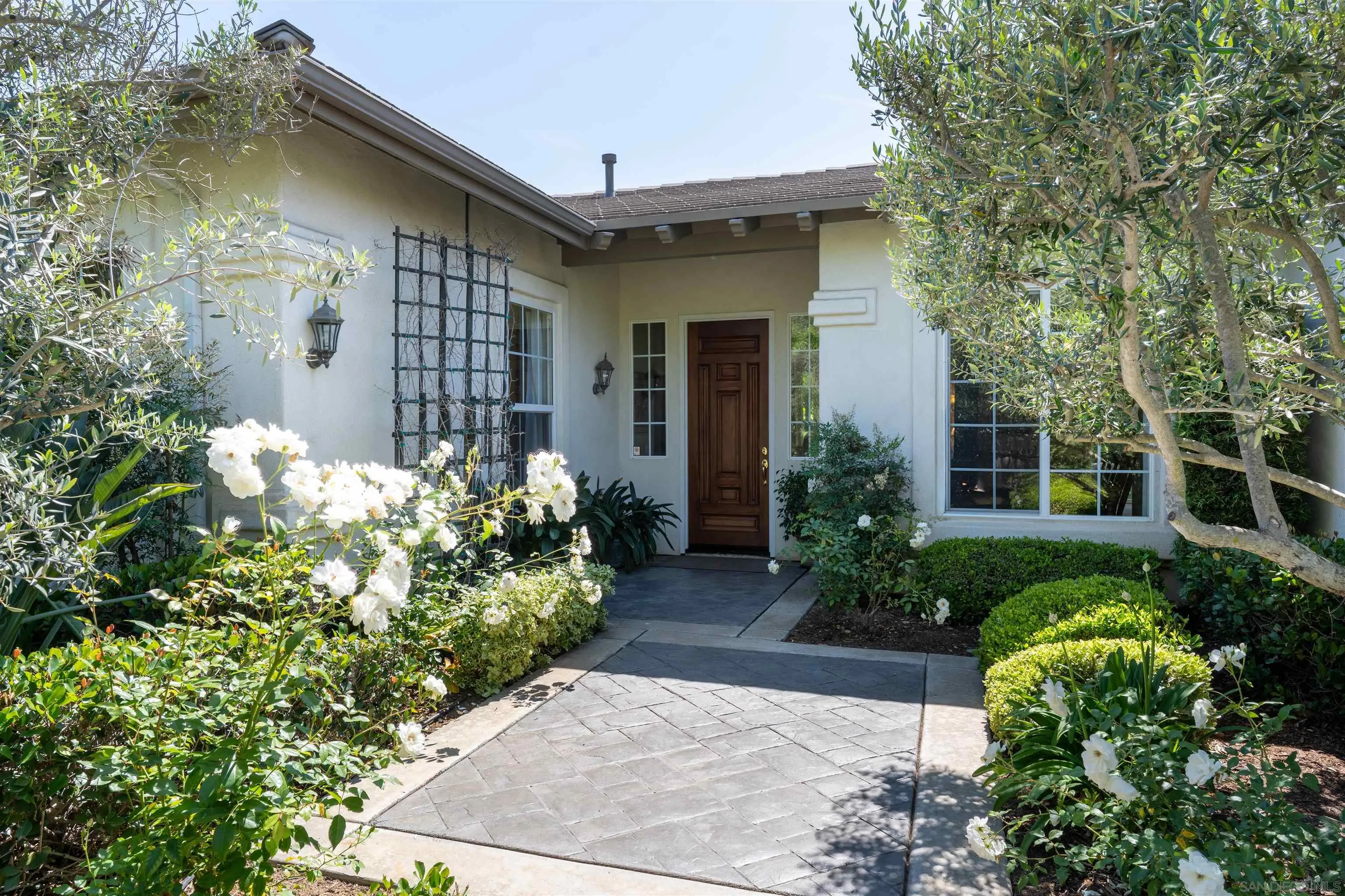 https://cdn.realtyfeed.com/cdn/127/250030582/61e5df1a21f1338f0c3832ef199f575a.webp