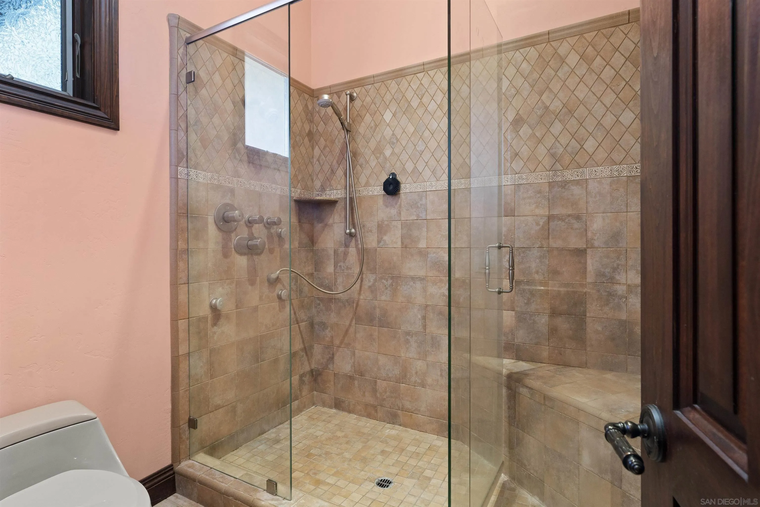 https://cdn.realtyfeed.com/cdn/127/250030592/1620a31e251e5afd810de93d07f3d83e.webp