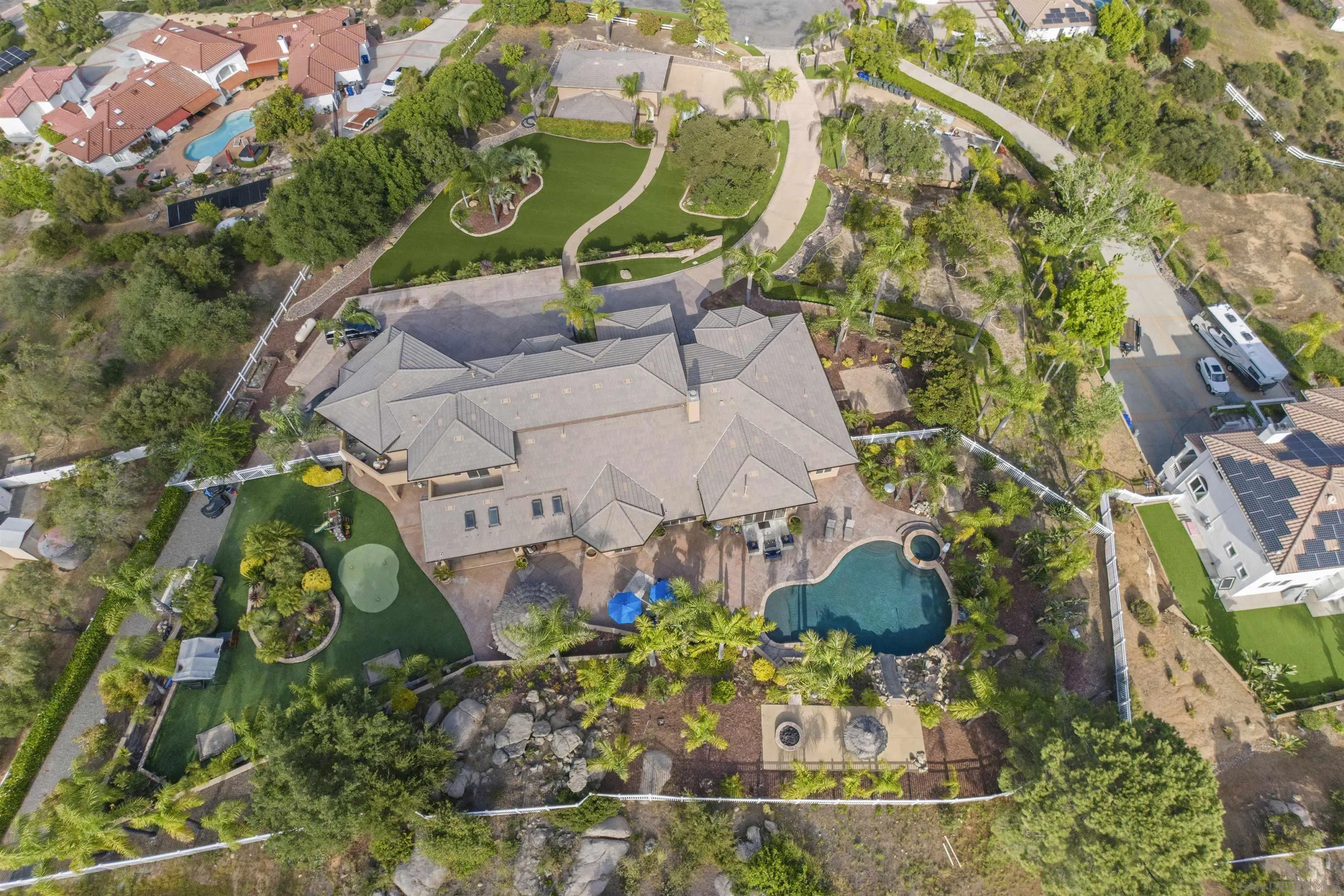 https://cdn.realtyfeed.com/cdn/127/250030592/29b3f4f6c4a71909911fd849985d6317.webp