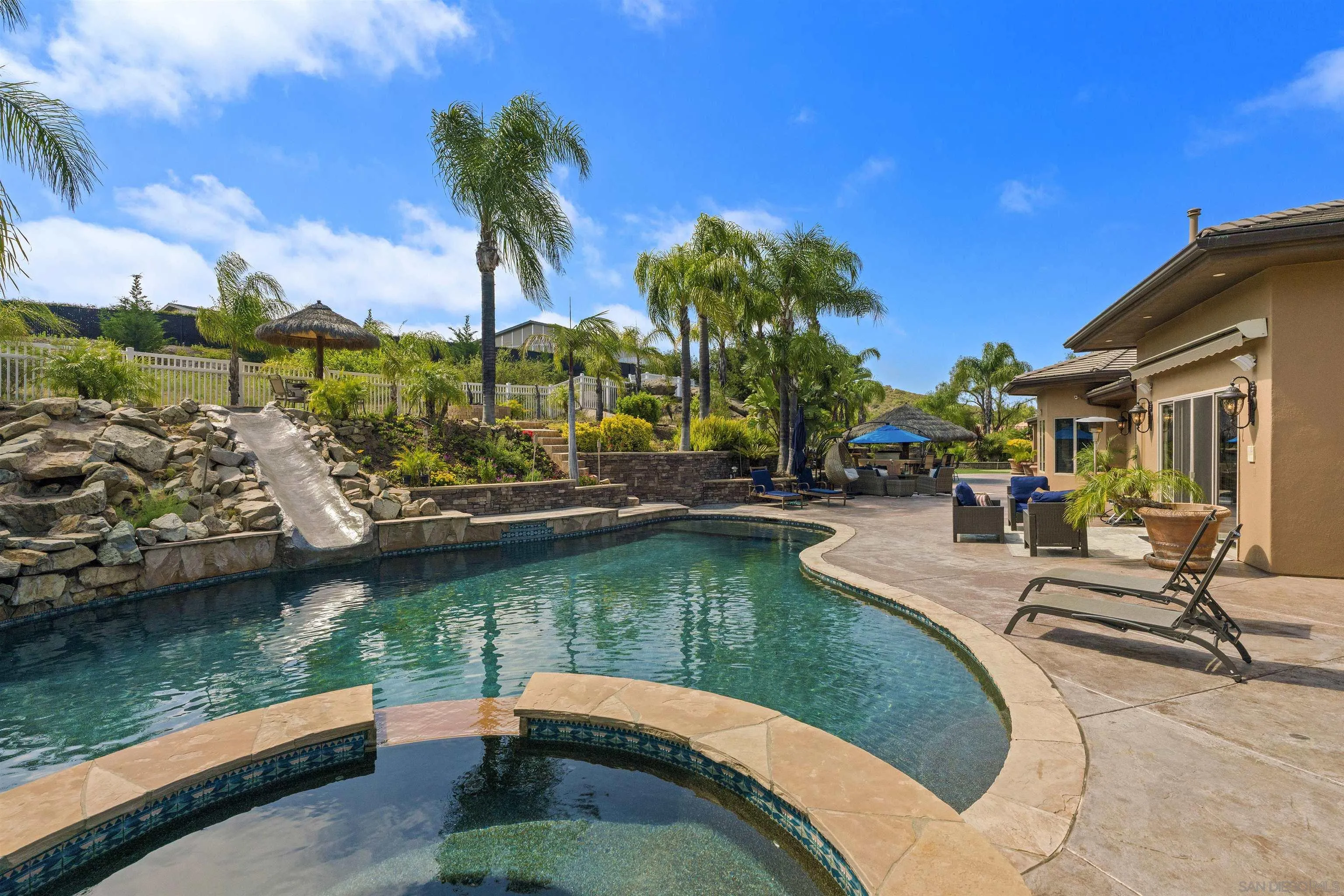 https://cdn.realtyfeed.com/cdn/127/250030592/6bc68baee4c865f1ca367d4af7d30430.webp