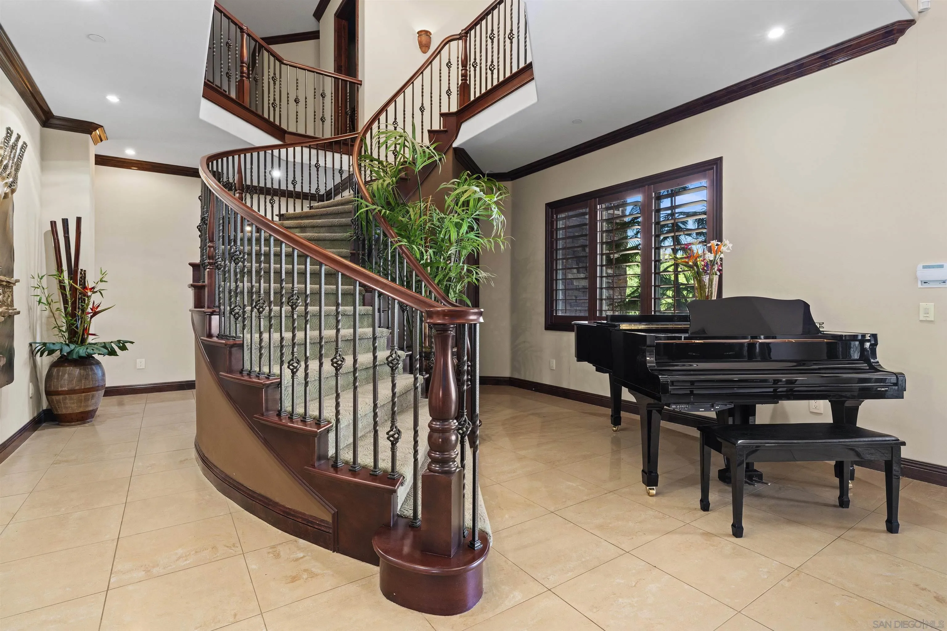 https://cdn.realtyfeed.com/cdn/127/250030592/73c2a141d30ae4ebdfb5cfdcddf0fbfd.webp