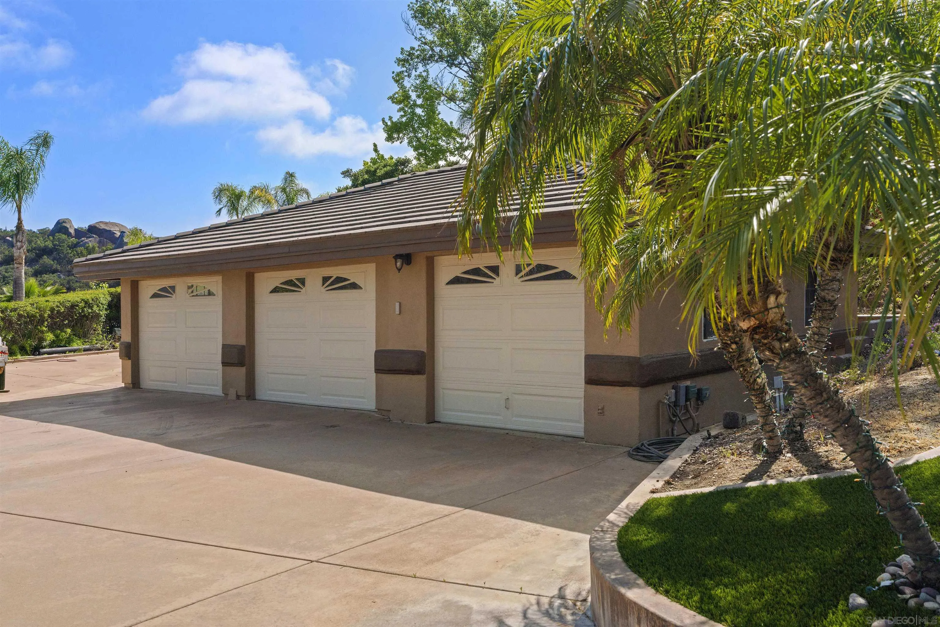 https://cdn.realtyfeed.com/cdn/127/250030592/f19f44da8f8ba515da46b130f70de8ad.webp