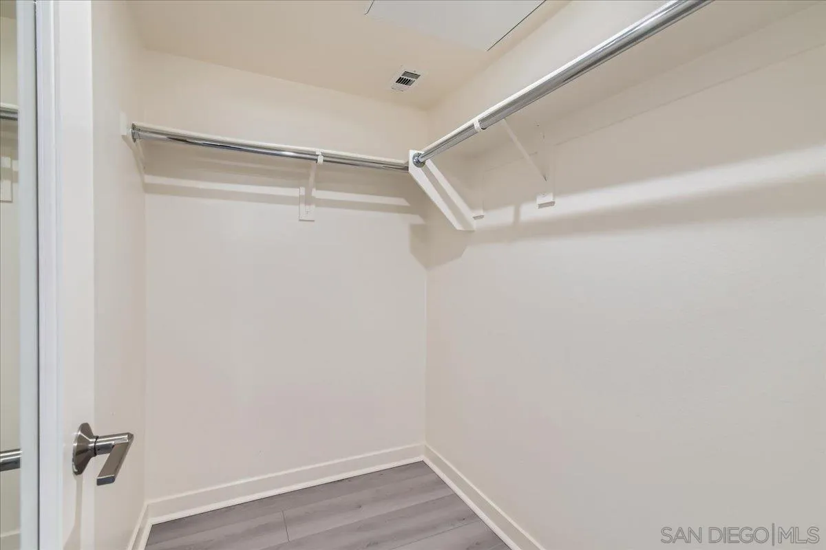 Photo #25: 250030600 Listing: Photo #25
