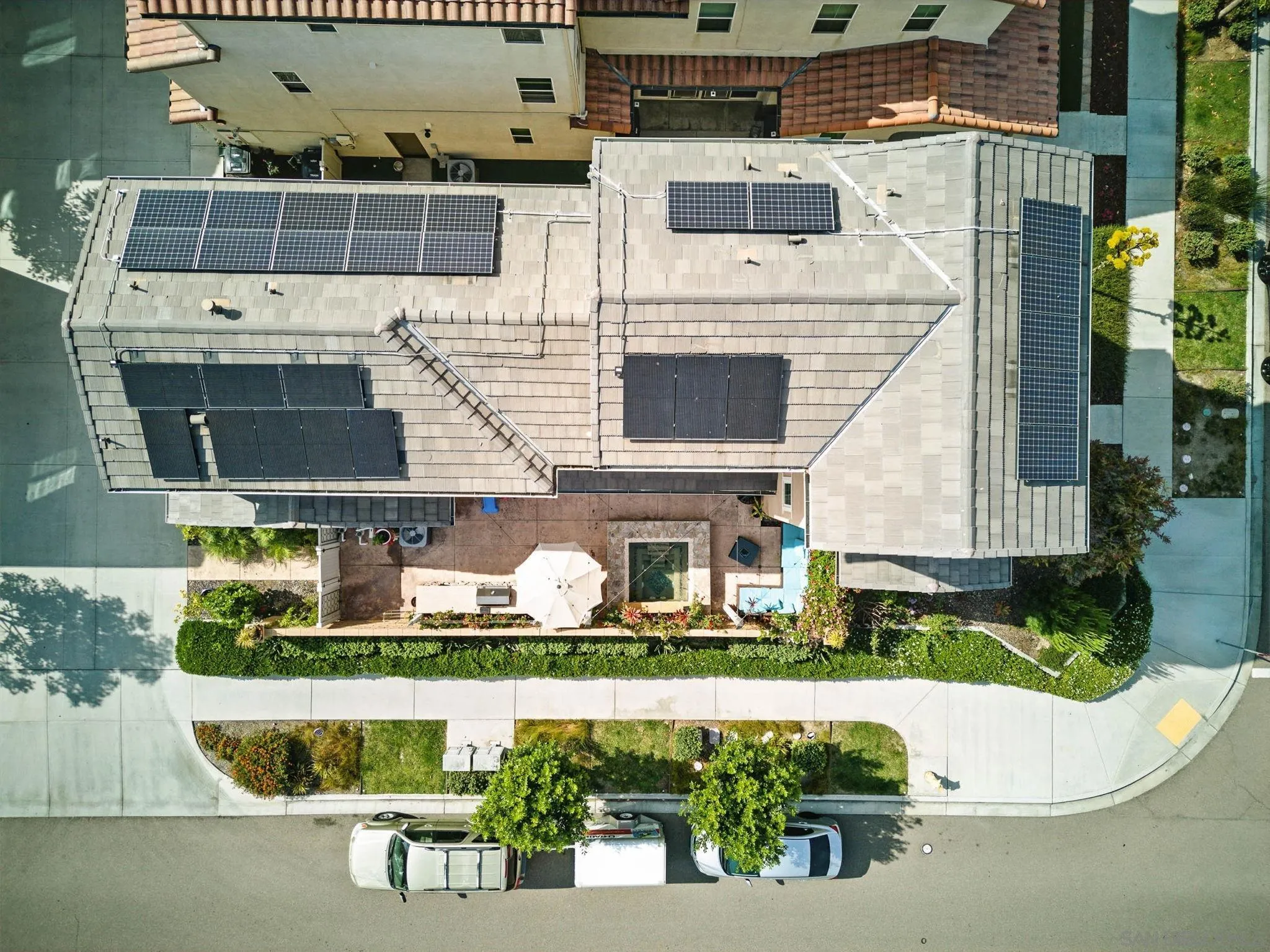 https://cdn.realtyfeed.com/cdn/127/250030606/25b8967f76723686347984eeba041e87.webp