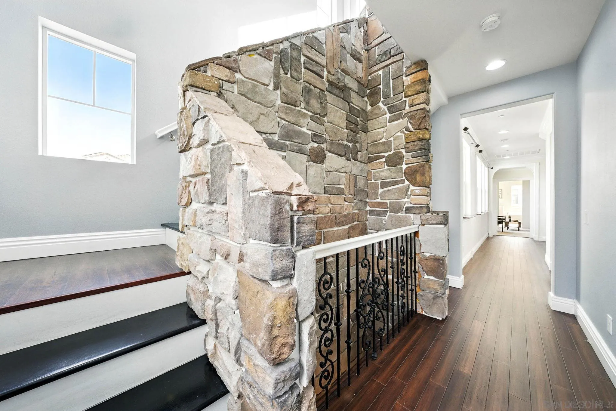 https://cdn.realtyfeed.com/cdn/127/250030606/34309f45d3a594080d401297c714d0f3.webp