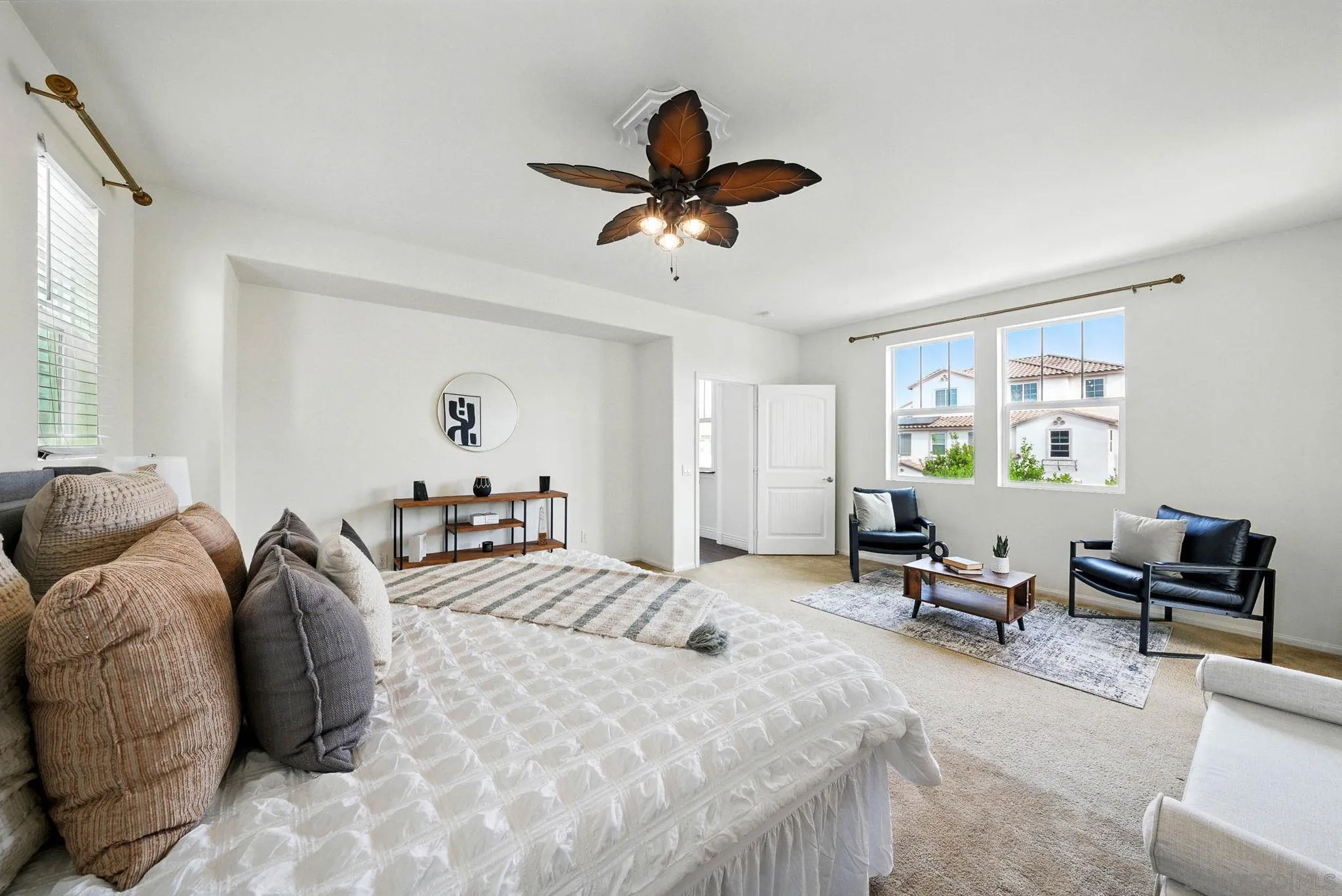 https://cdn.realtyfeed.com/cdn/127/250030606/448b1e79e45b96b5dc41b08324d187f8.webp