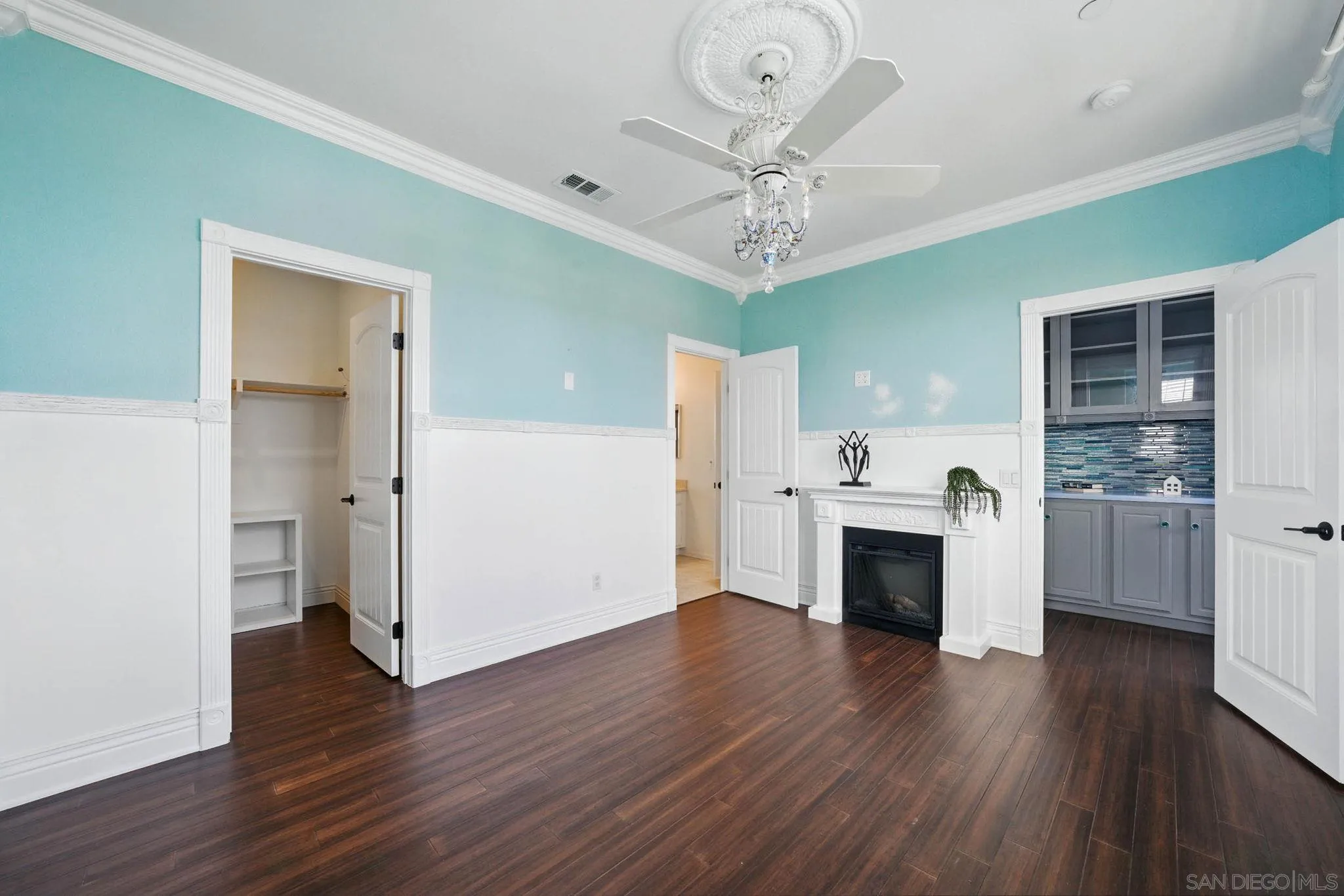 https://cdn.realtyfeed.com/cdn/127/250030606/a06469ecddee7d6a1b80e2c5da9950ec.webp