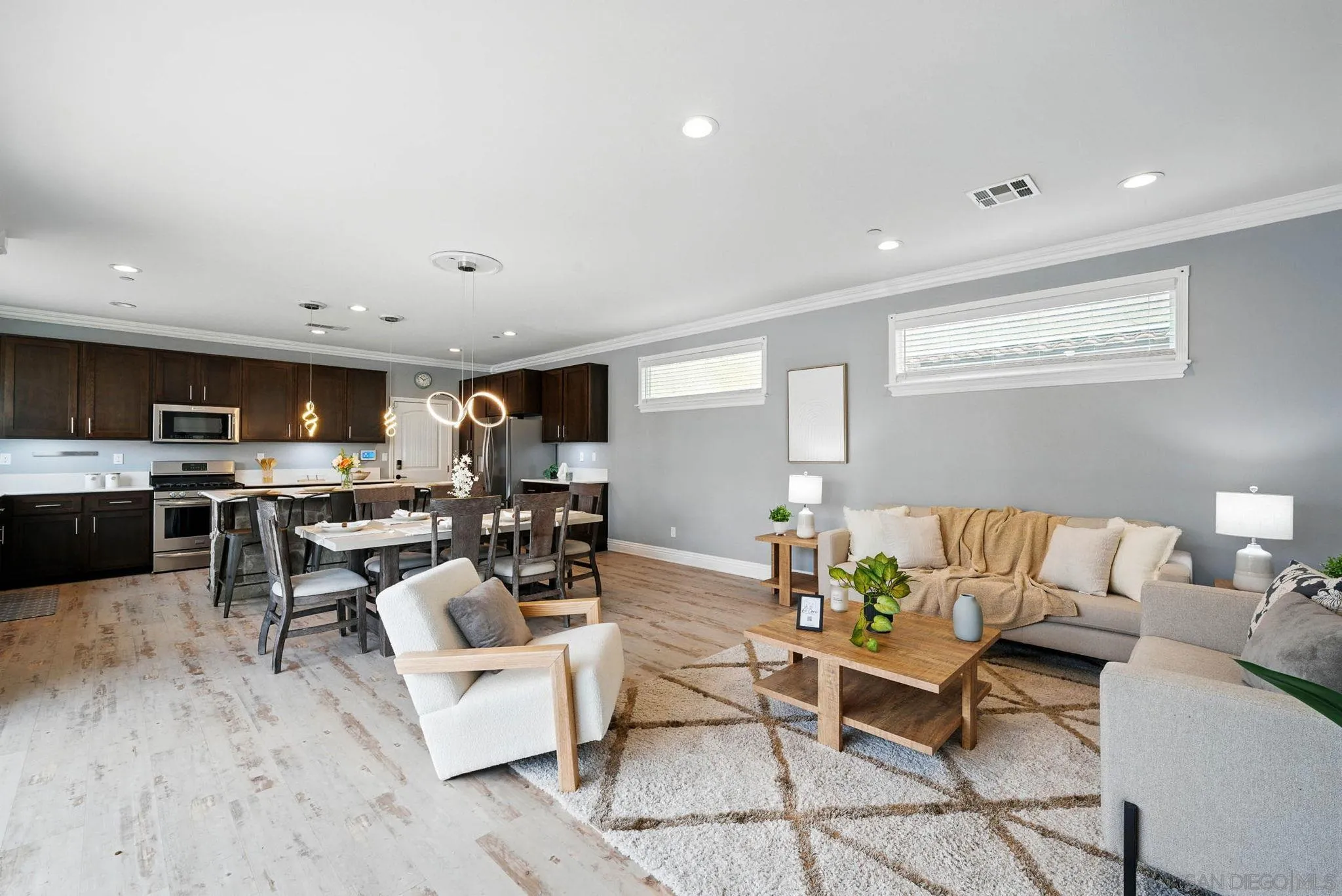 https://cdn.realtyfeed.com/cdn/127/250030606/ab01114d9e6afbe32ad55ff5e14ef6d7.webp