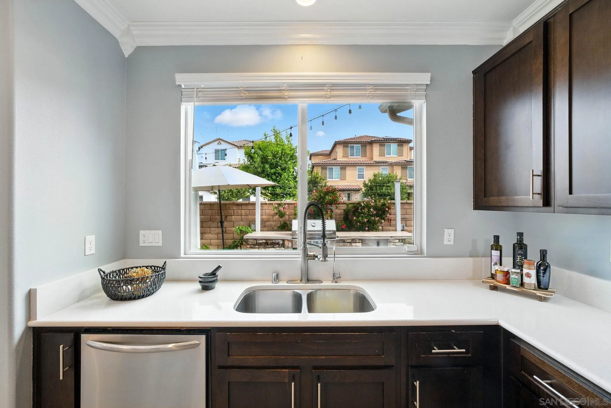 https://cdn.realtyfeed.com/cdn/127/250030606/d56f1b87926bdd9ef9e80da9252598a3.webp