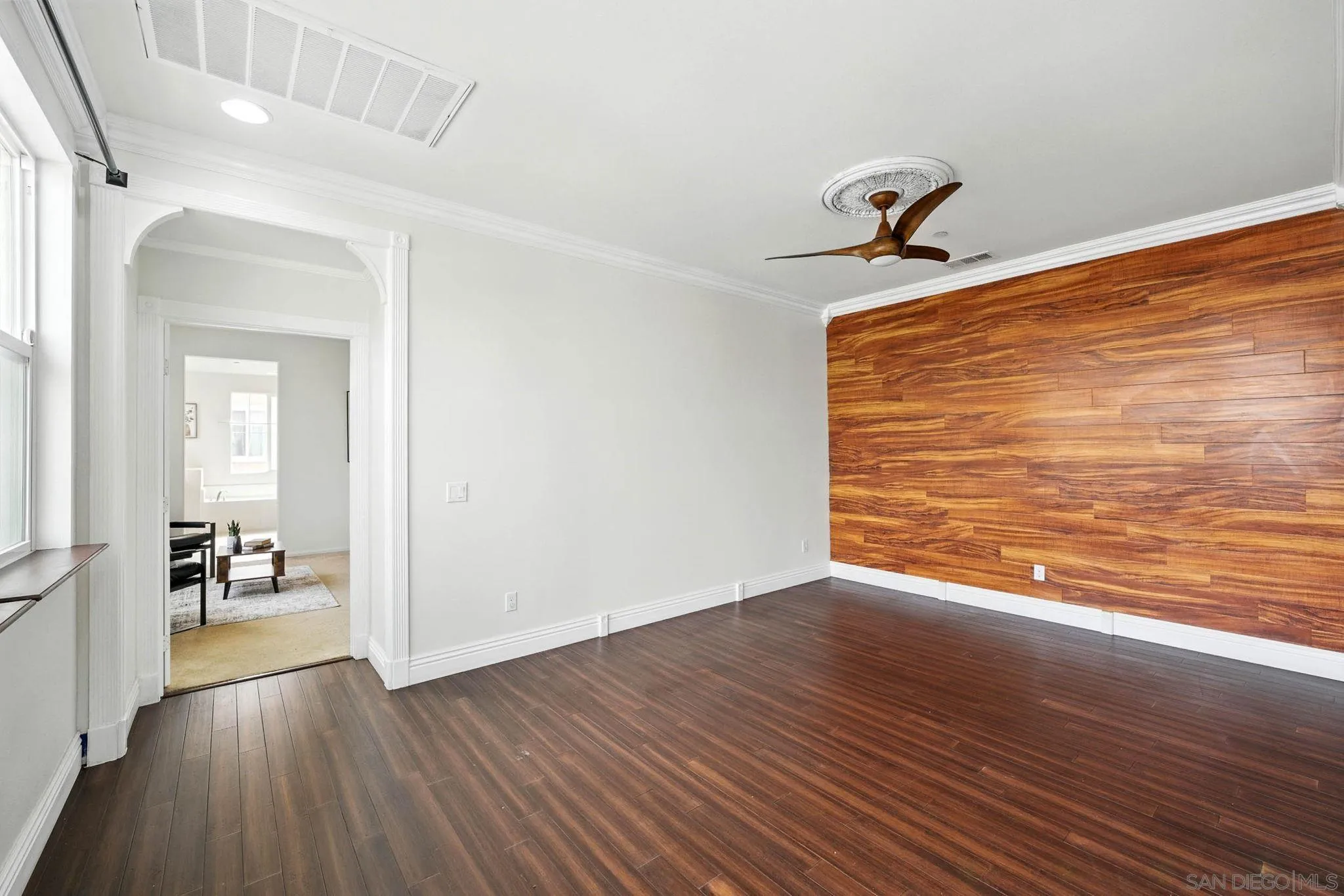 https://cdn.realtyfeed.com/cdn/127/250030606/de6ac95f0aab299329fcbb82245b2af2.webp