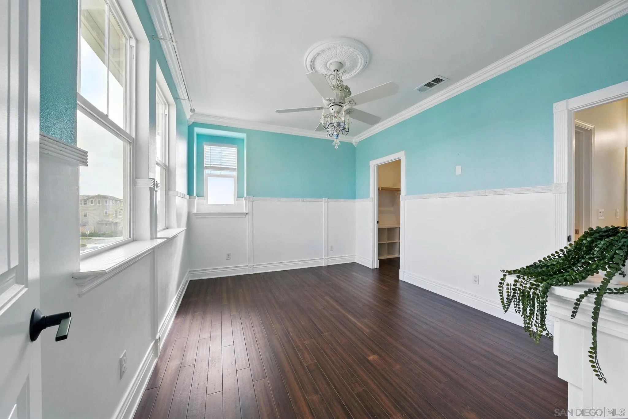 https://cdn.realtyfeed.com/cdn/127/250030606/f2fdab883dcfd1a6bd4c4a486a87cee4.webp