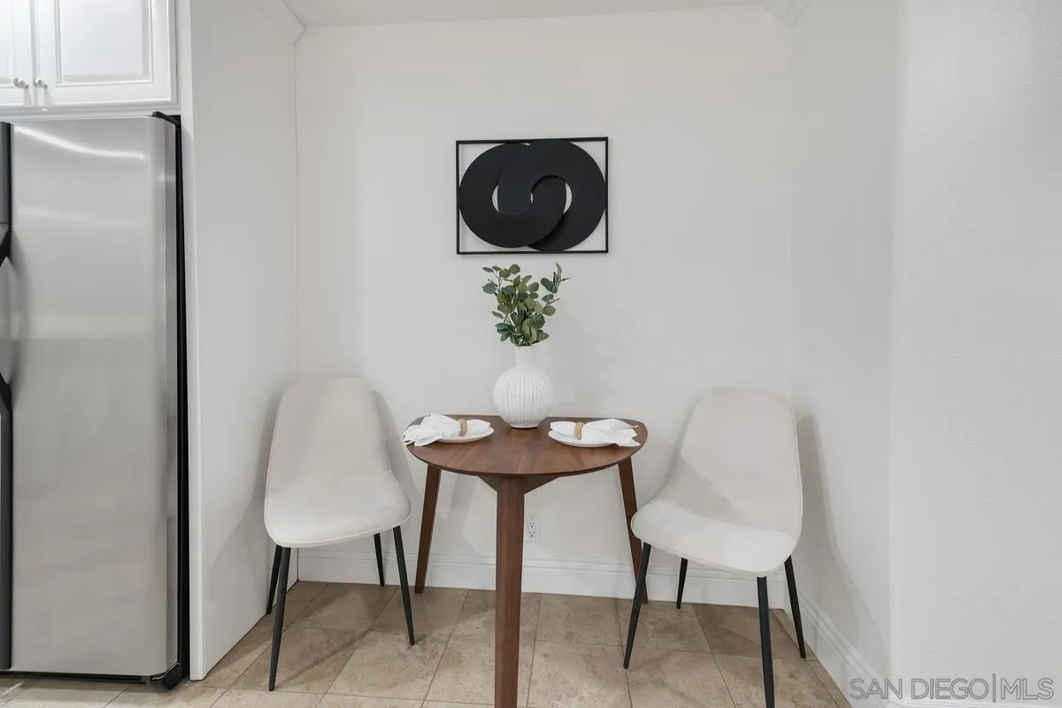https://cdn.realtyfeed.com/cdn/127/250030626/194b5d79aec52b43168bcb4d3bbc40f4.webp