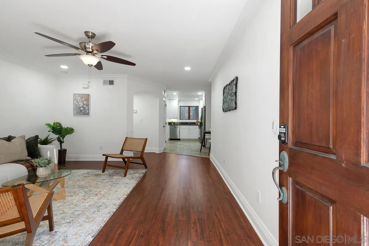 https://cdn.realtyfeed.com/cdn/127/250030626/c4525def8b764acb557828a70bbacce2.webp