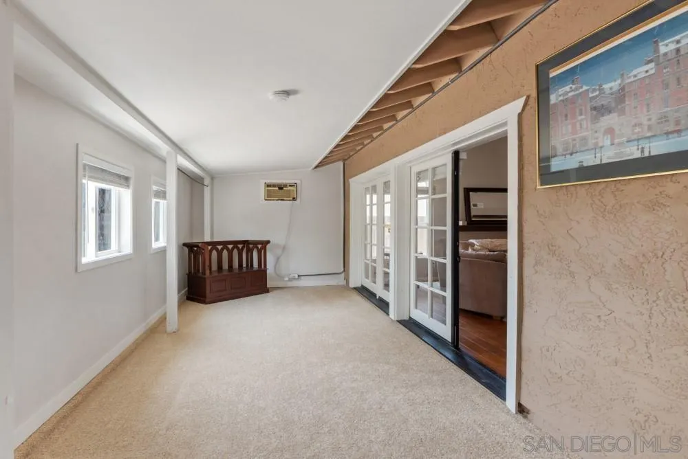 https://cdn.realtyfeed.com/cdn/127/250030629/25f4f90bd941535657d66651a2cf4e5e.webp