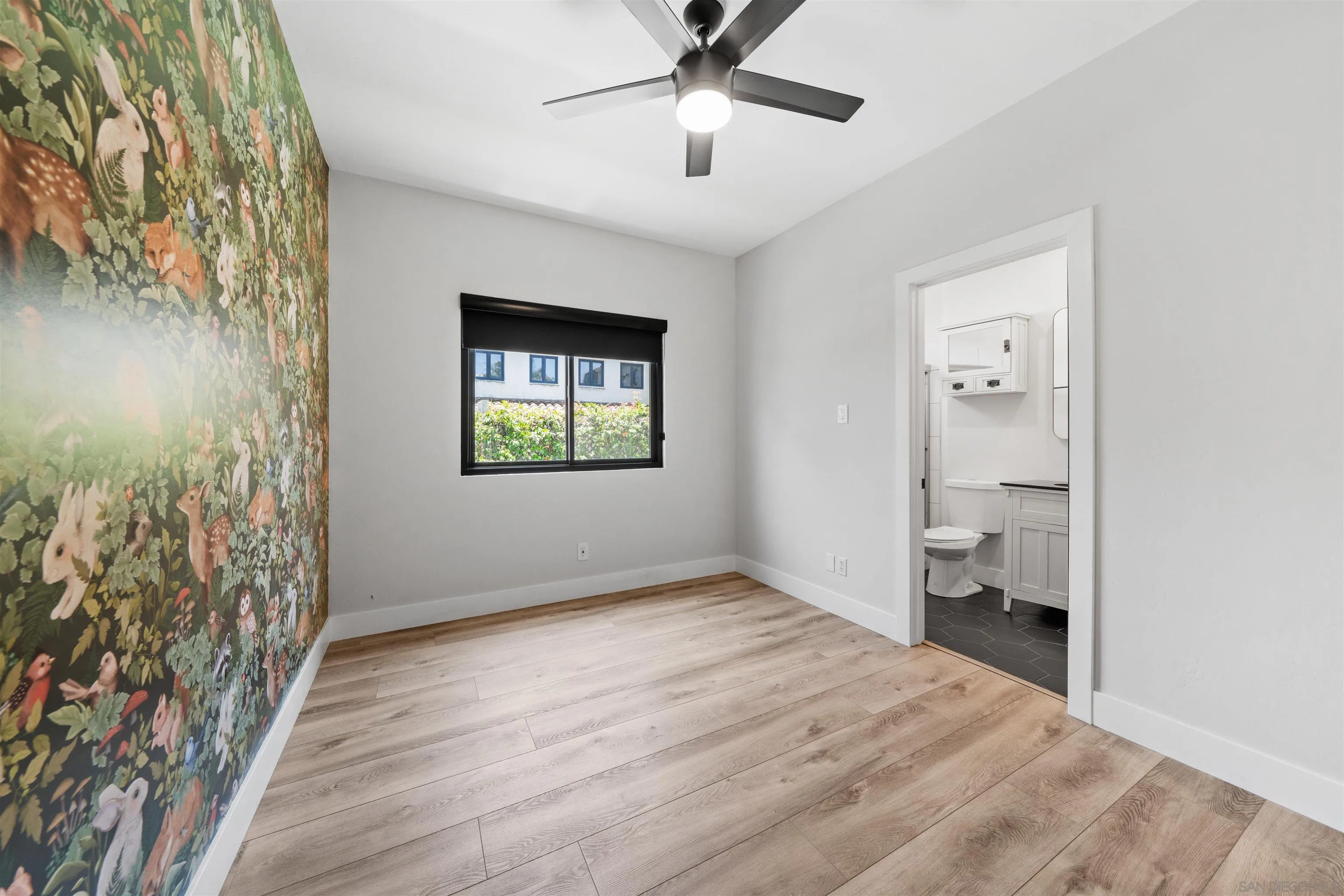 https://cdn.realtyfeed.com/cdn/127/250030638/4d323cd0324f2c2712b1884efb5bcd50.webp