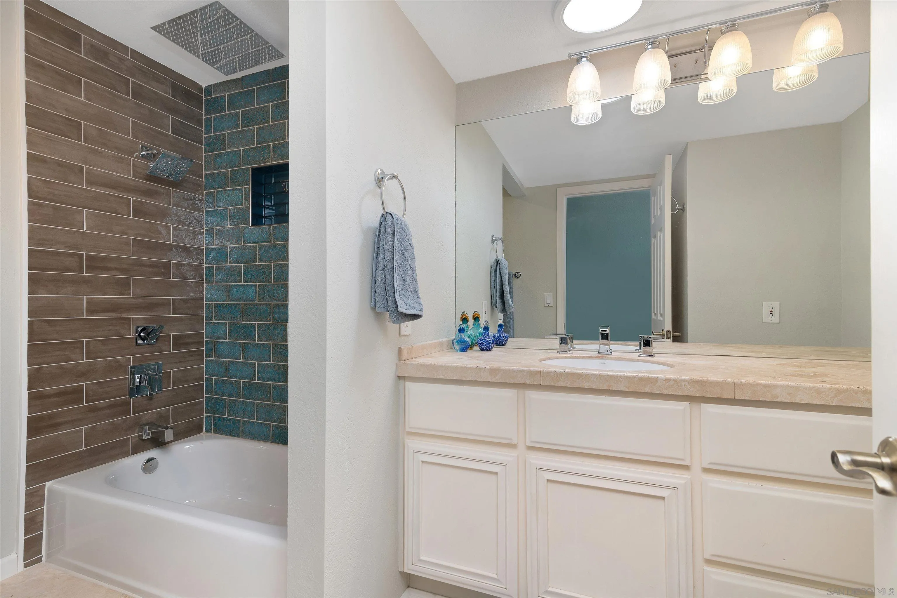 Photo #6: 250030646 Listing 