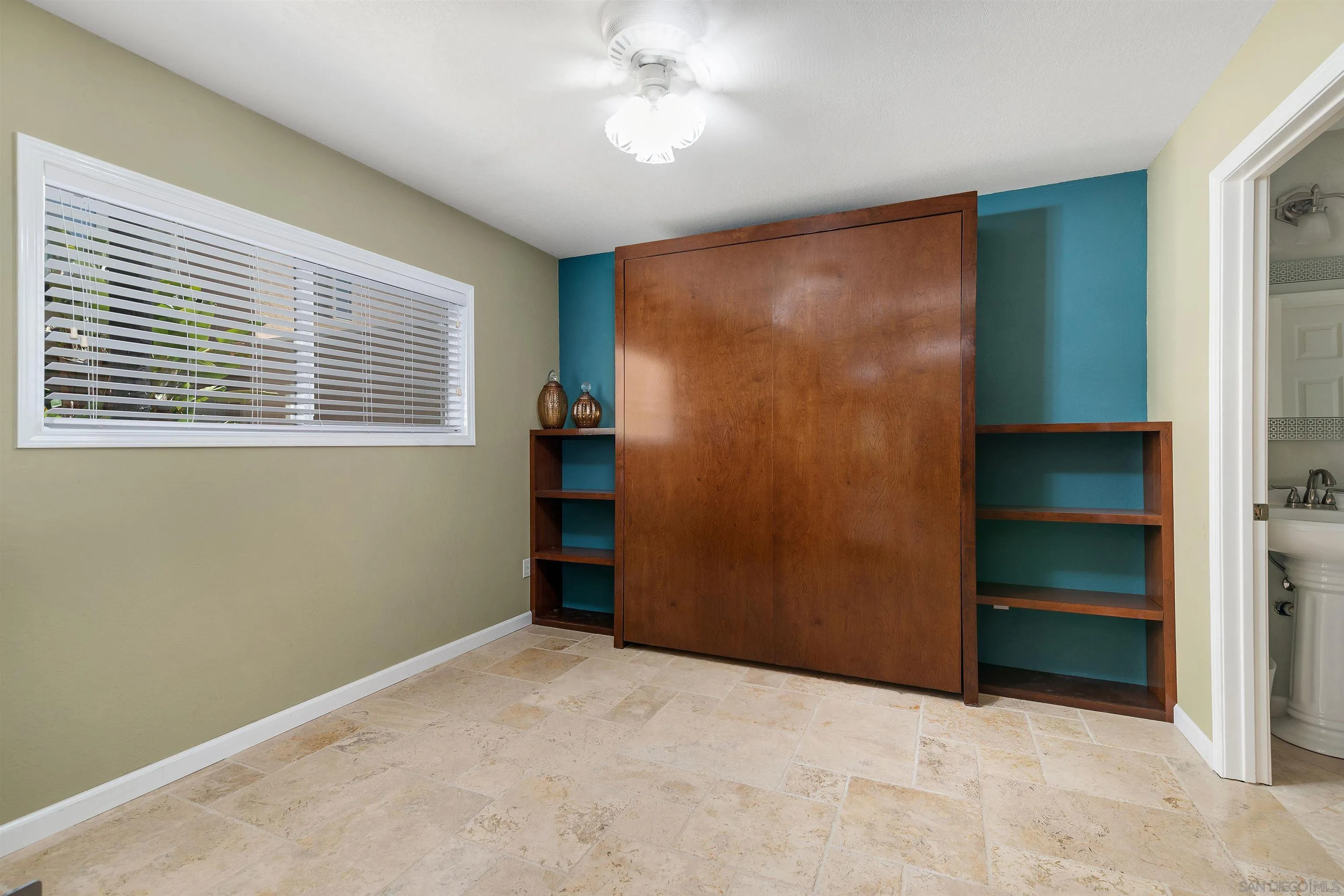 Photo #7: 250030646 Listing: Photo #7