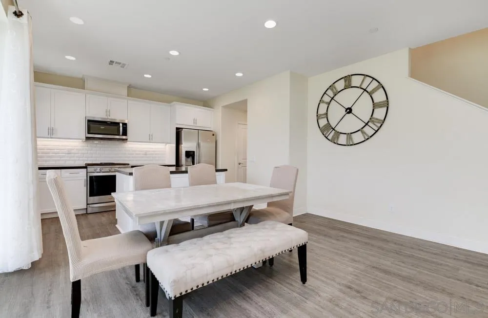 Photo #4: 250030651 Listing 