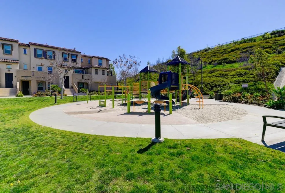 https://cdn.realtyfeed.com/cdn/127/250030651/be2ba3fa92740dea82f5f7331694e4ce.webp