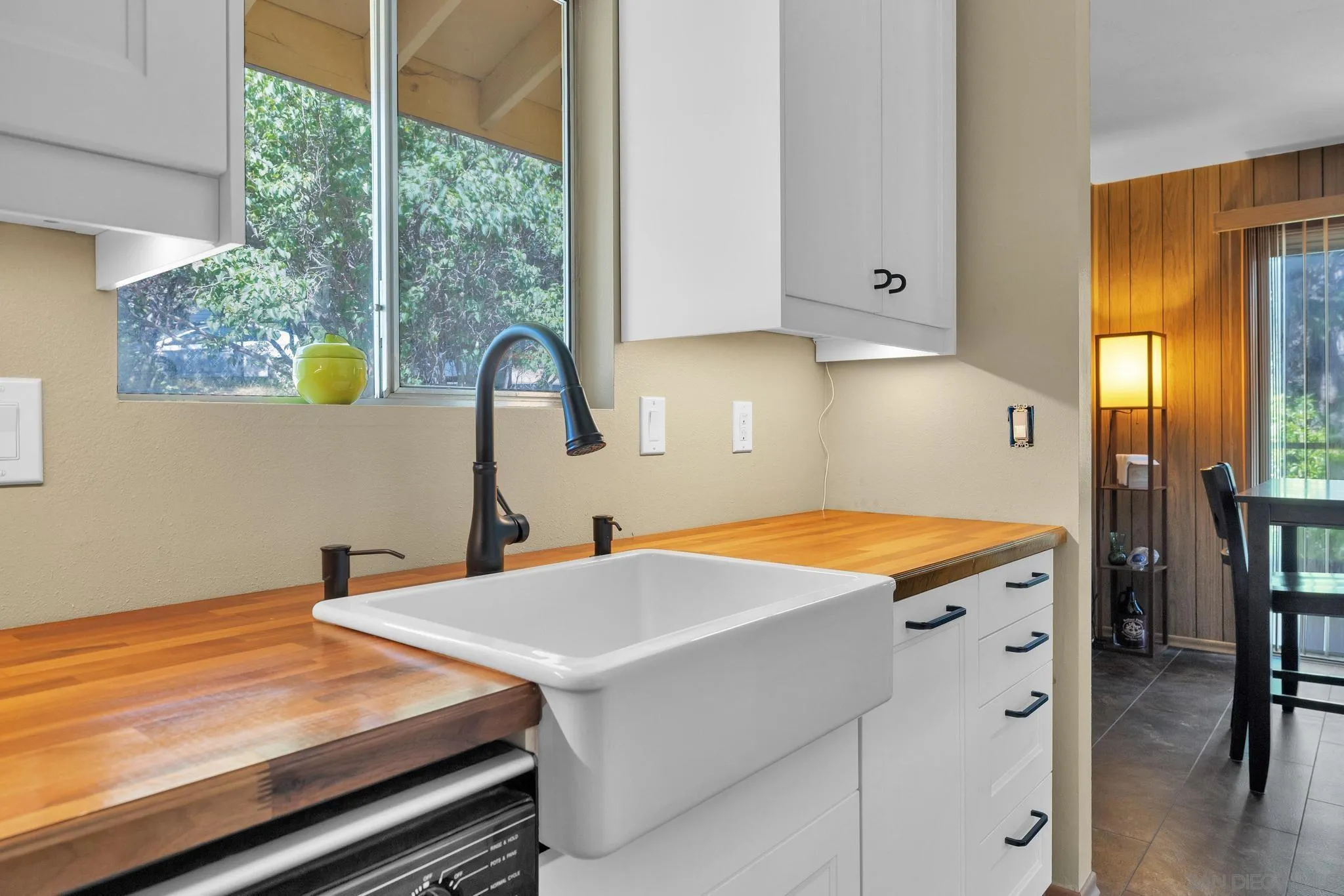 https://cdn.realtyfeed.com/cdn/127/250030667/093777870e91b2e605c018d7b136a905.webp