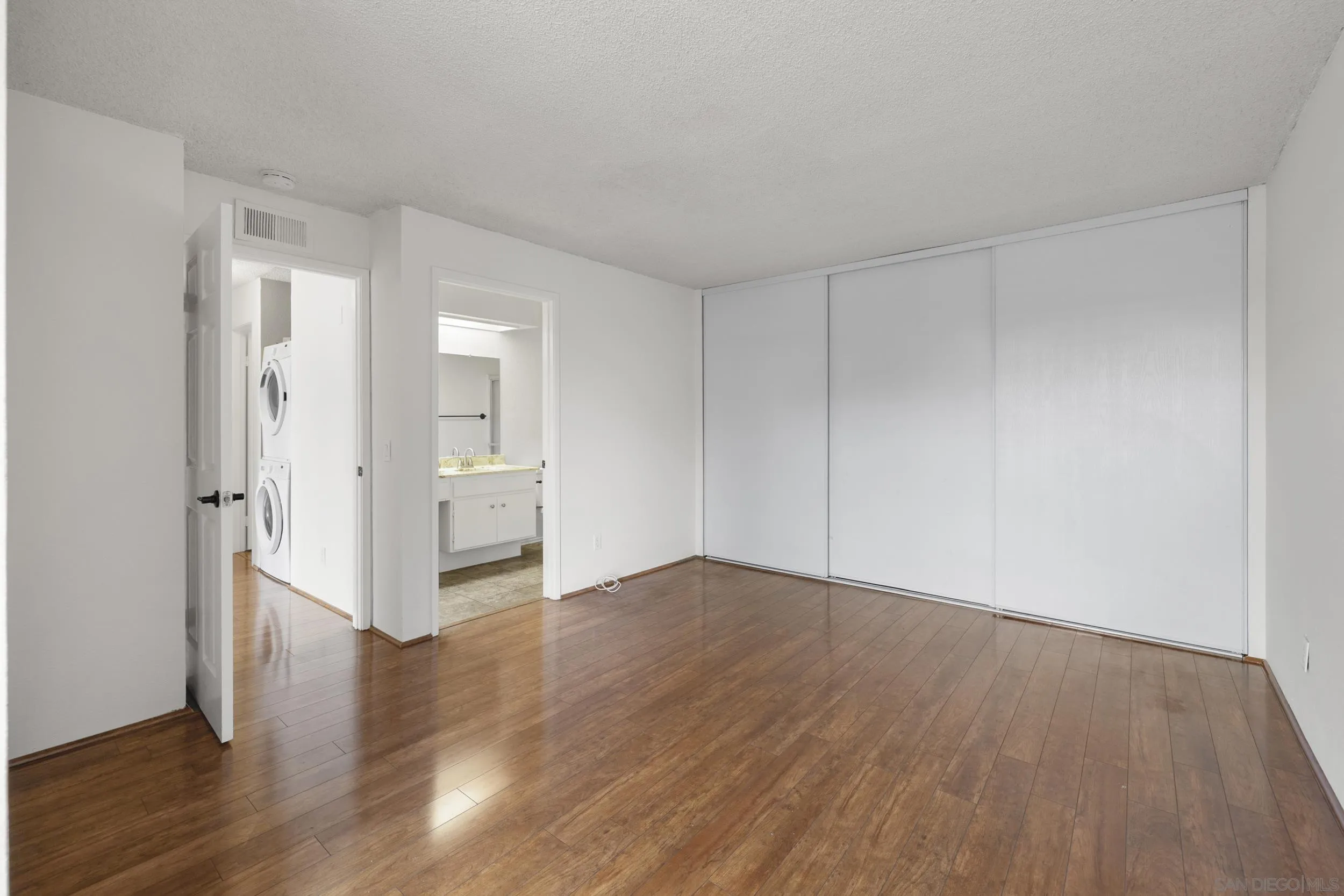 https://cdn.realtyfeed.com/cdn/127/250030670/5d8a2b9390b68a9cf65758ec448d2f16.webp