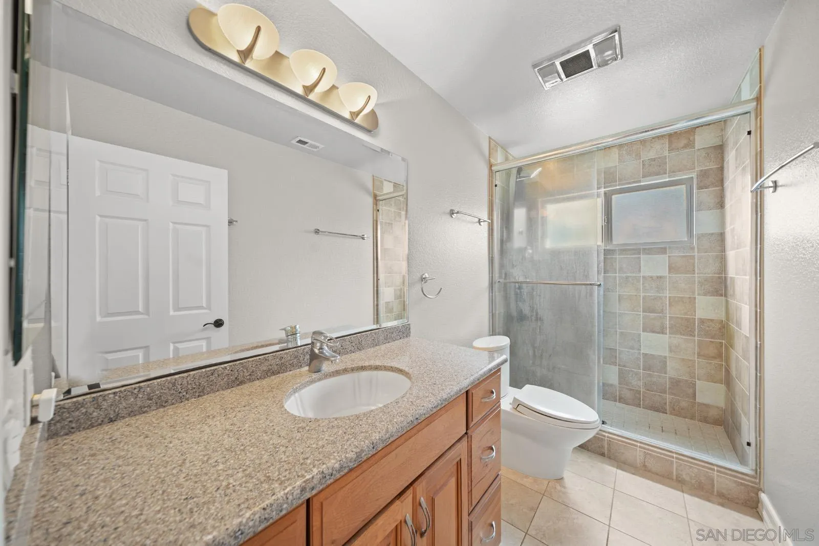 https://cdn.realtyfeed.com/cdn/127/250030674/203d4a902050a9b4cda2196cd04565ee.webp