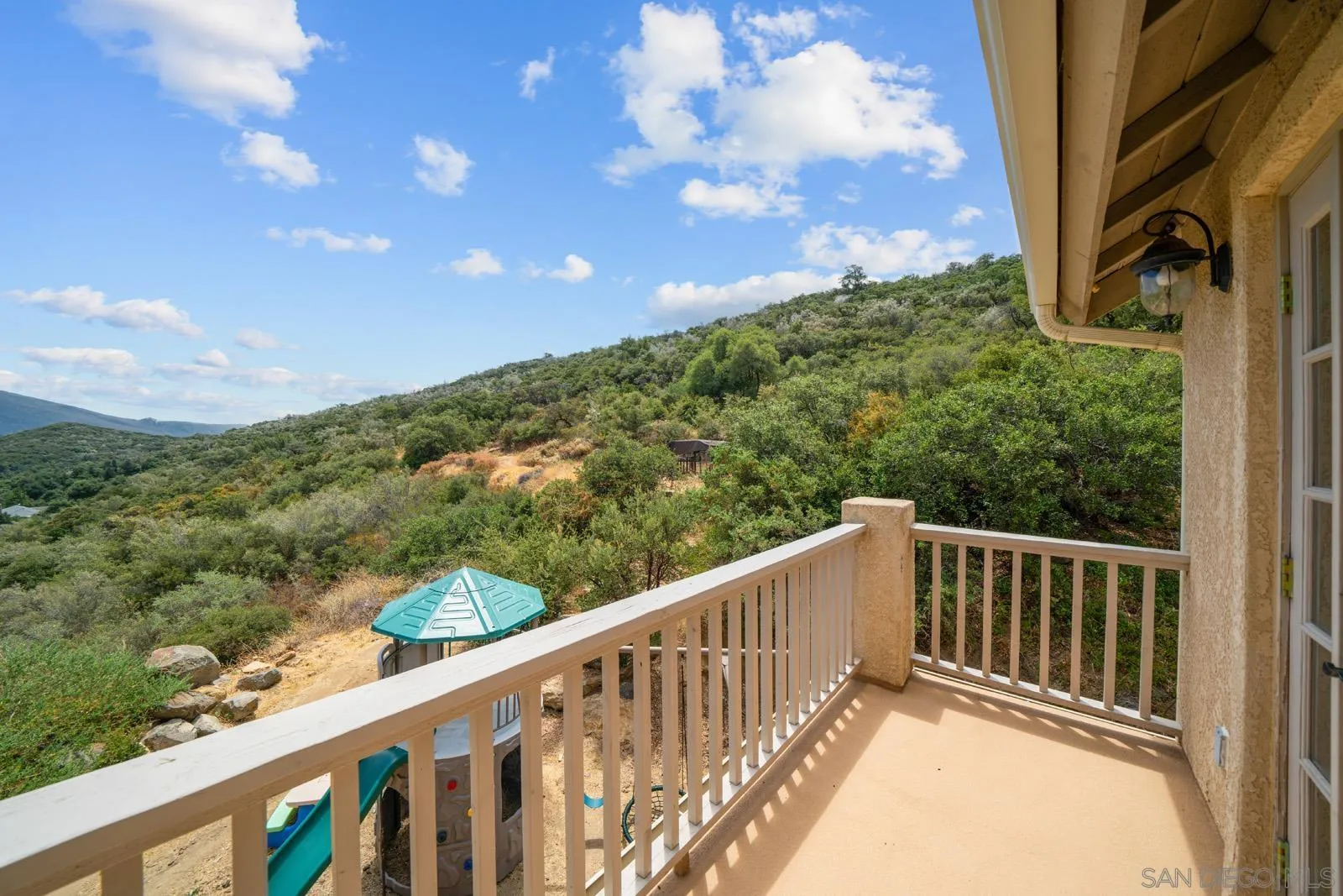 https://cdn.realtyfeed.com/cdn/127/250030674/293b532e645e8cf9d1ede3b1d208417c.webp