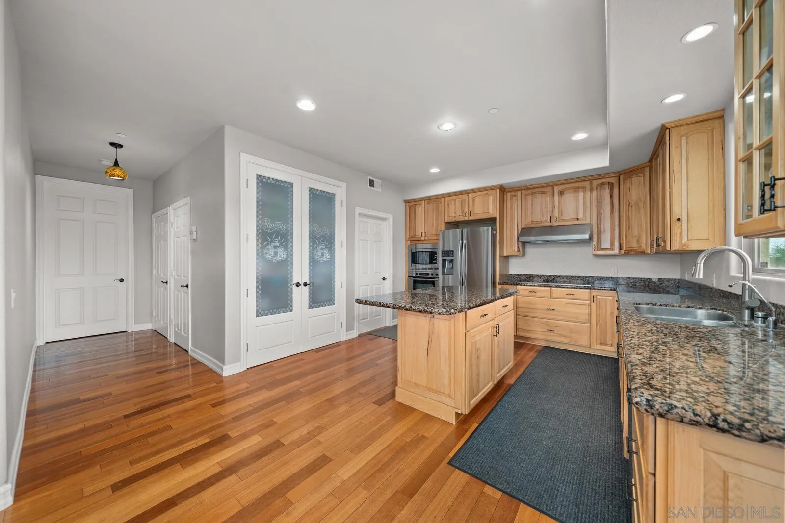 https://cdn.realtyfeed.com/cdn/127/250030674/adcdbb697627edd9d30f9e9dbac868df.webp