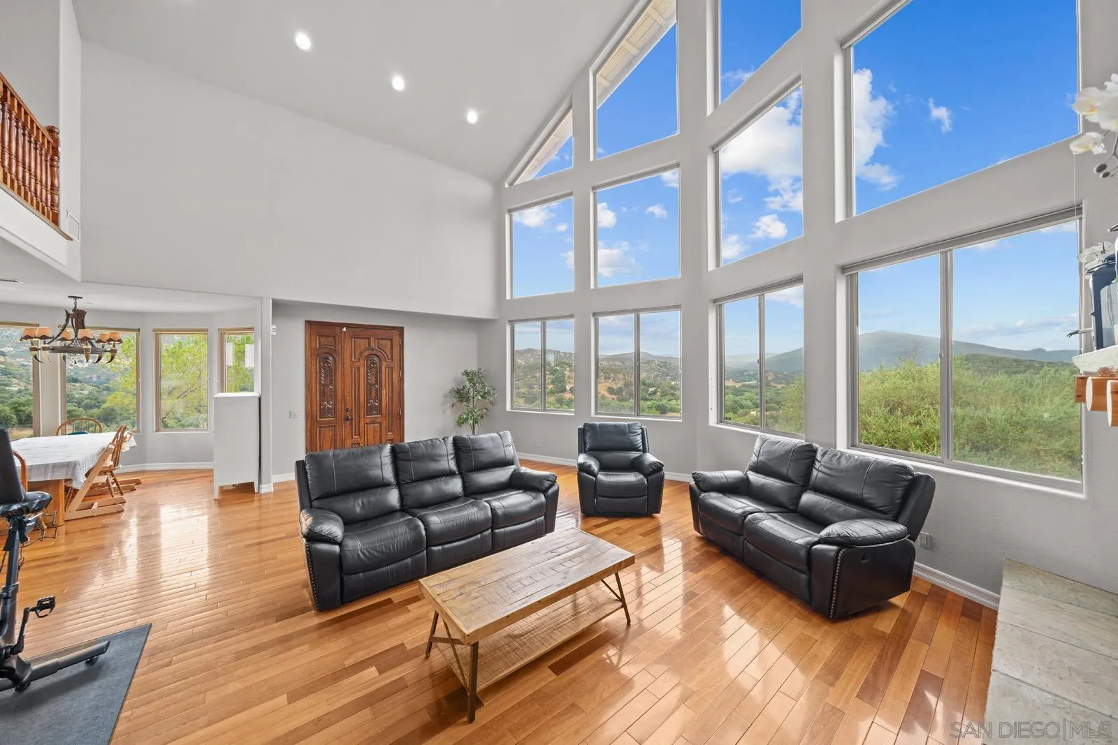 https://cdn.realtyfeed.com/cdn/127/250030674/c635c0b89f6de1a97fae547a040ab894.webp