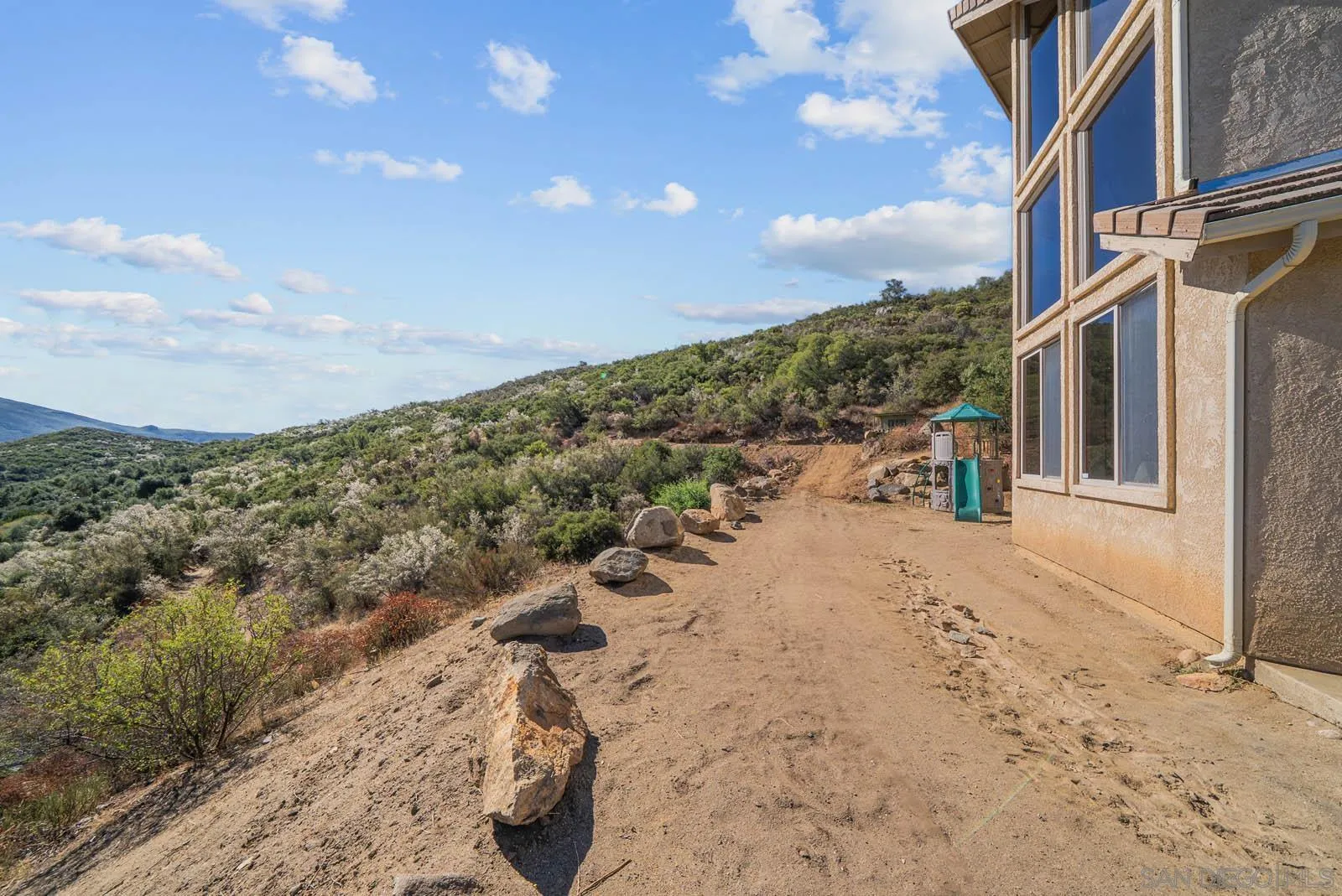 https://cdn.realtyfeed.com/cdn/127/250030674/ddd16db5e6b6b01b75c371d1f48dc10b.webp