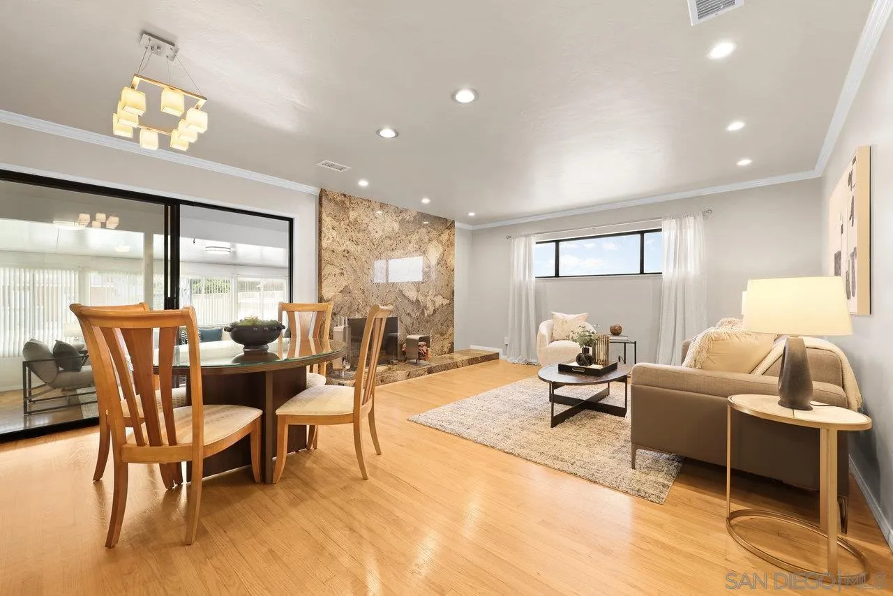 https://cdn.realtyfeed.com/cdn/127/250030683/bed5709d4960f388e74d66f014a3df09.webp