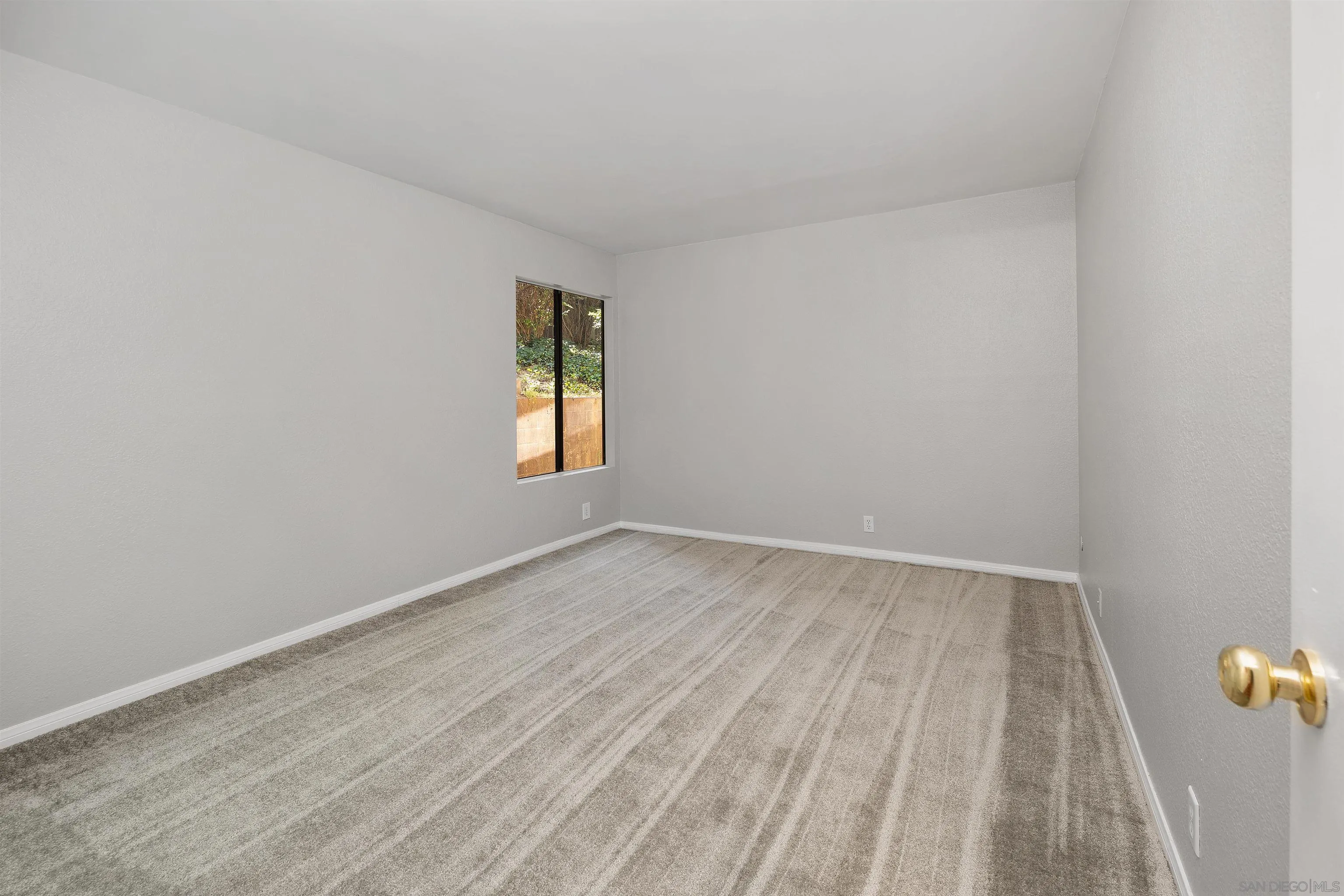 Photo #14: 250030705 Listing: Photo #14