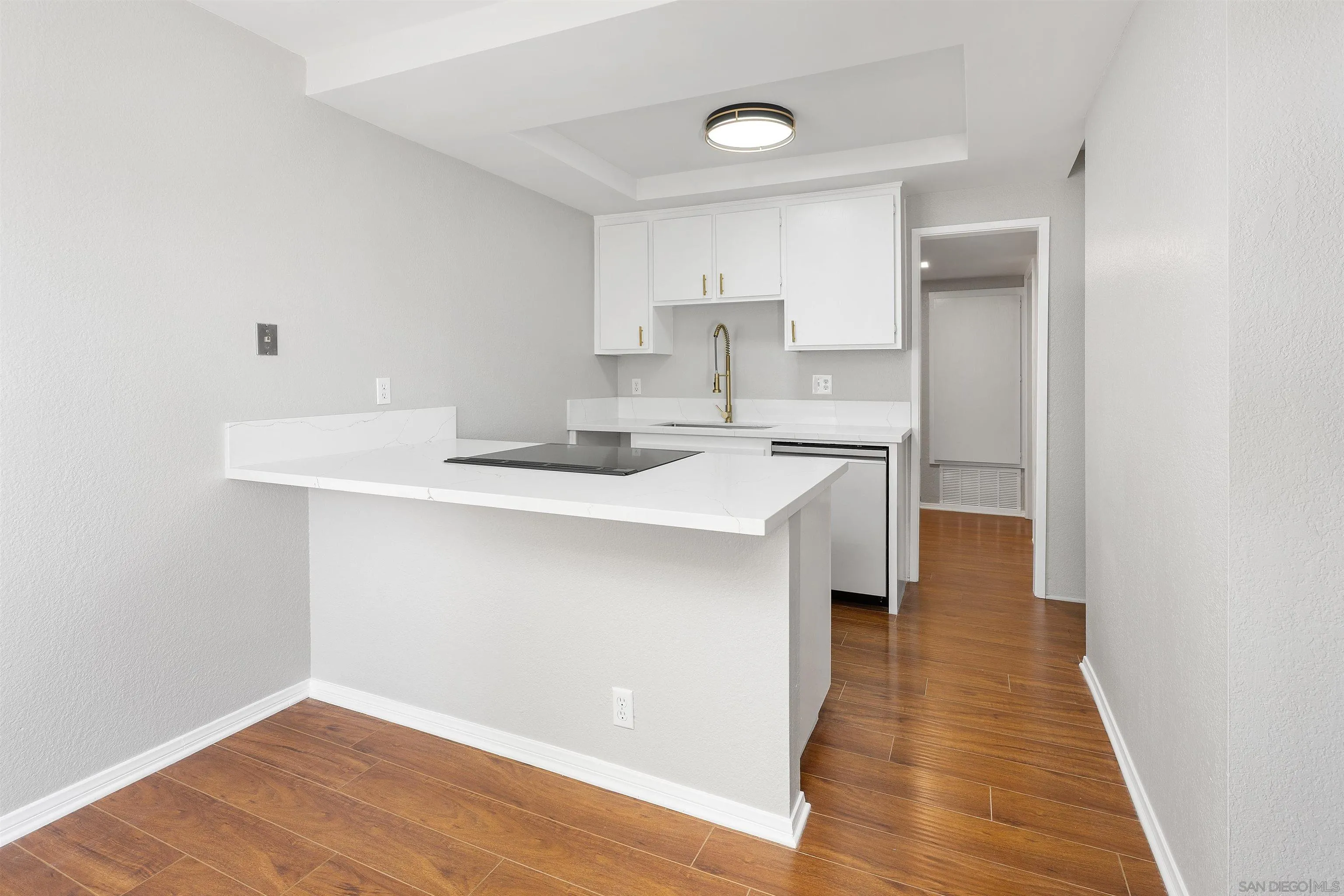 Photo #8: 250030705 Listing: Photo #8