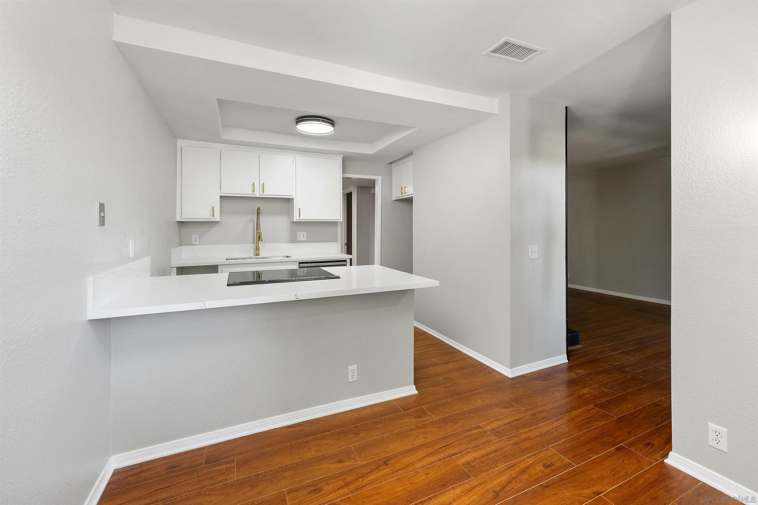 Photo #7: 250030705 Listing: Photo #7