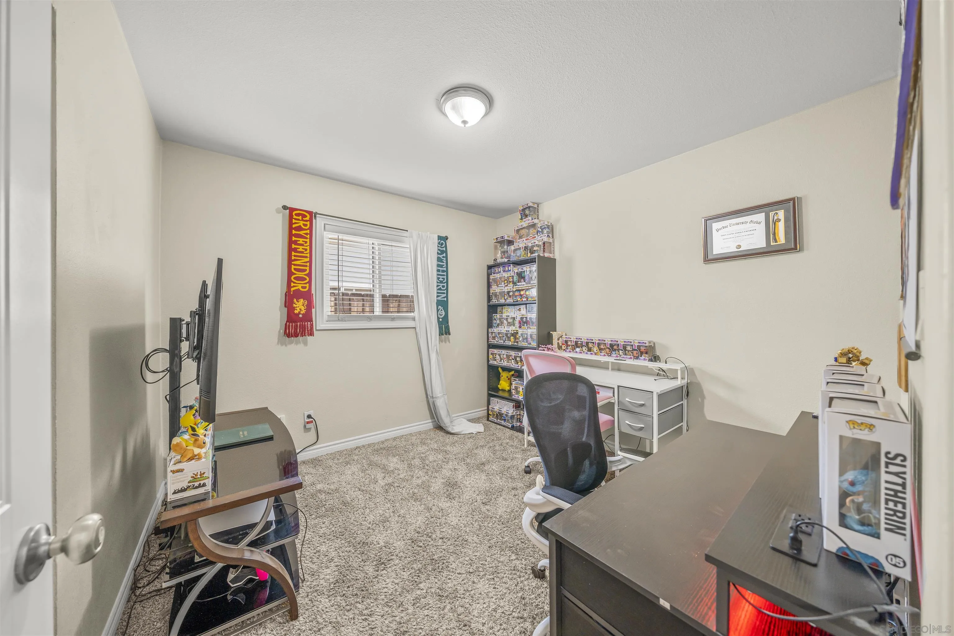 https://cdn.realtyfeed.com/cdn/127/250030710/530591812e9b8c064e91a91f08ae9c08.webp