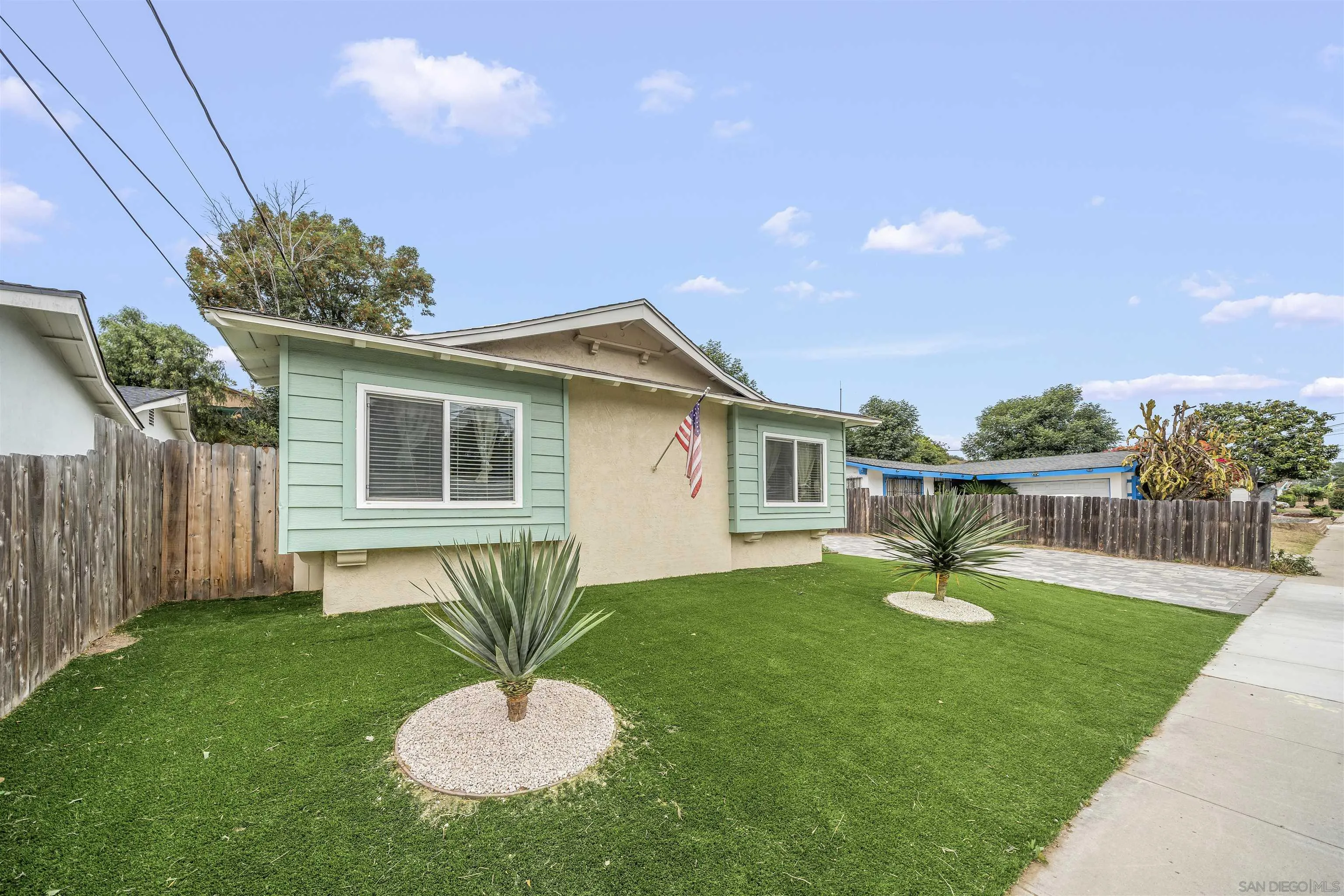 https://cdn.realtyfeed.com/cdn/127/250030710/7a287a89659f4c2f8573aac1e25d4d1d.webp