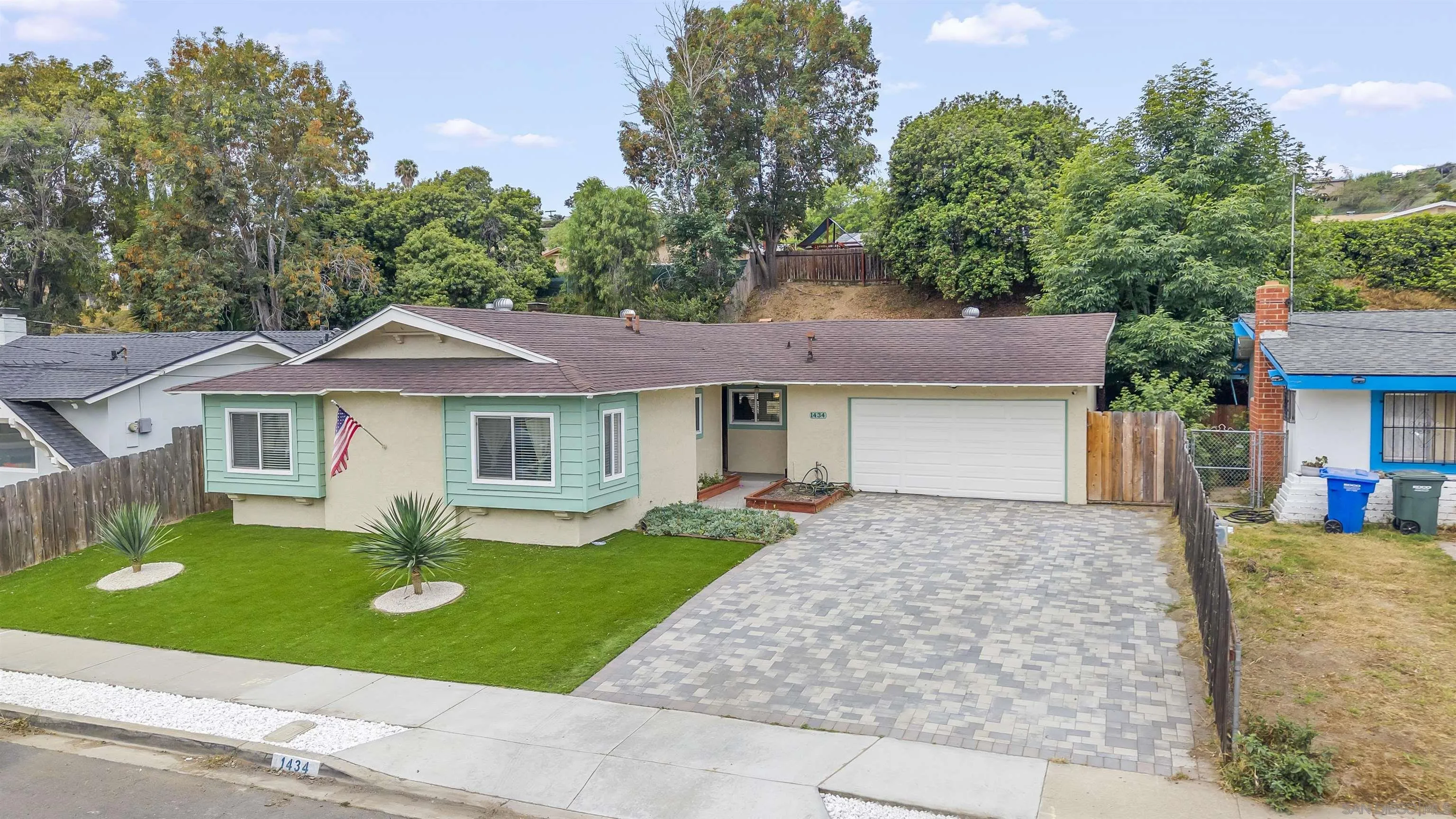 https://cdn.realtyfeed.com/cdn/127/250030710/7ca31a8f9ac743f976b841c0b406287d.webp