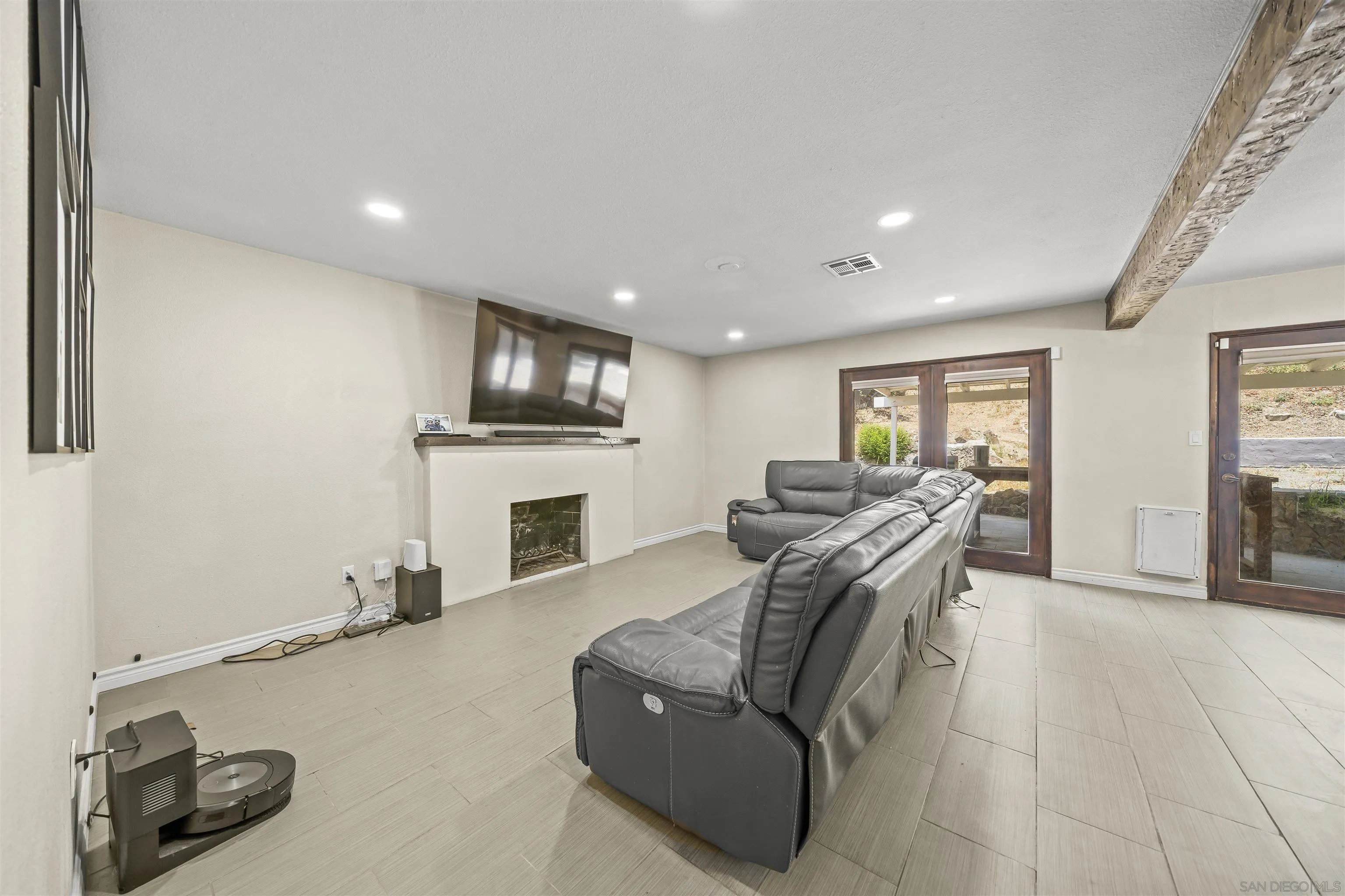 https://cdn.realtyfeed.com/cdn/127/250030710/b7dc078f97114d6e4976daa8fcdd7d20.webp